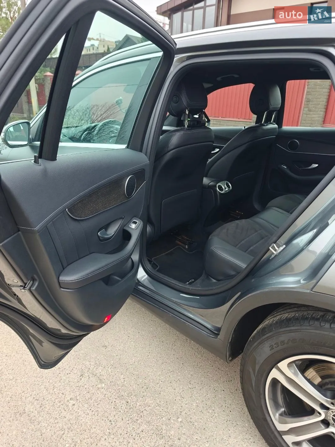 2019 Mercedes-Benz GLC - мініатюра 27