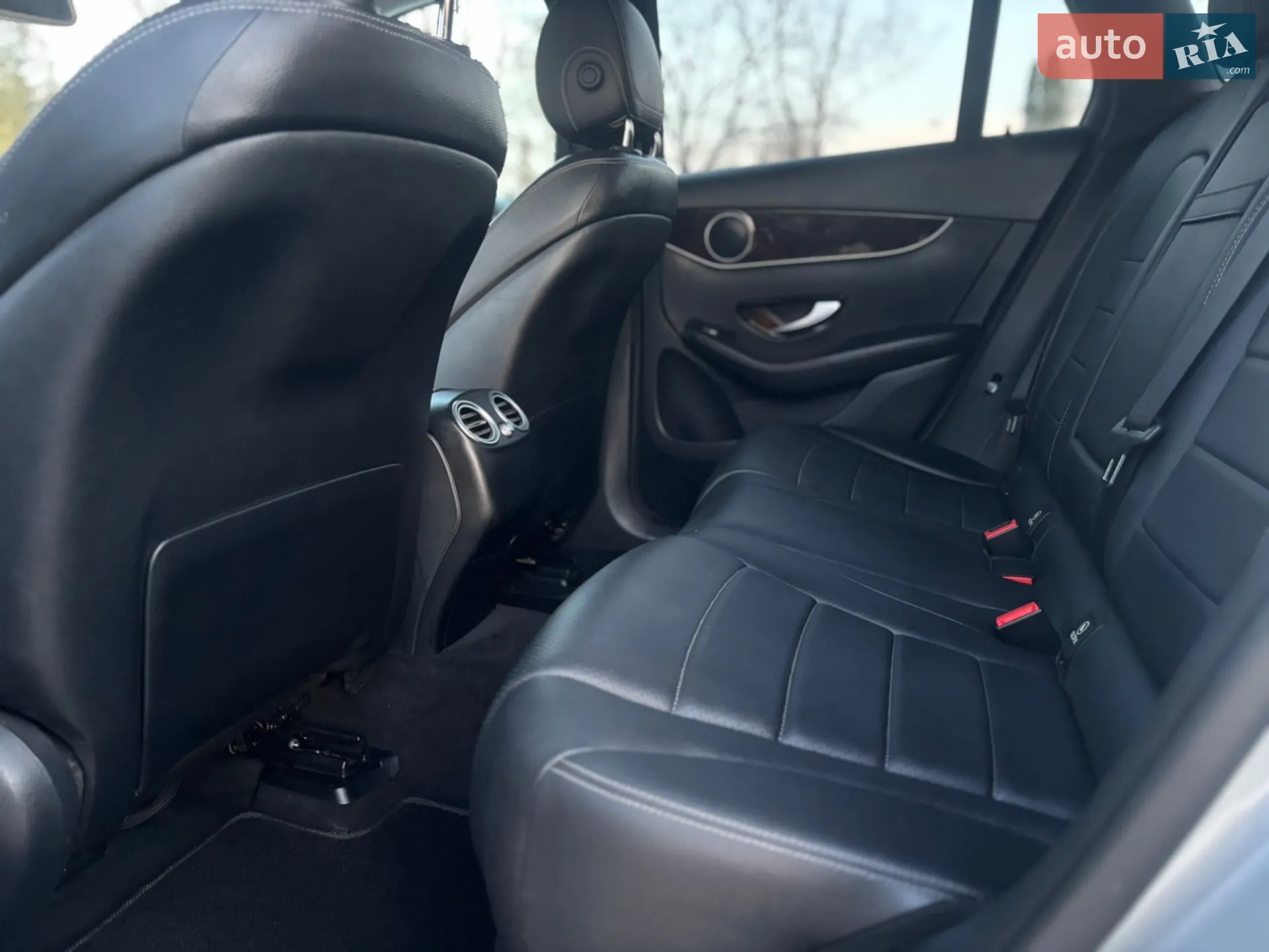 2016 Mercedes-Benz GLC - мініатюра 27