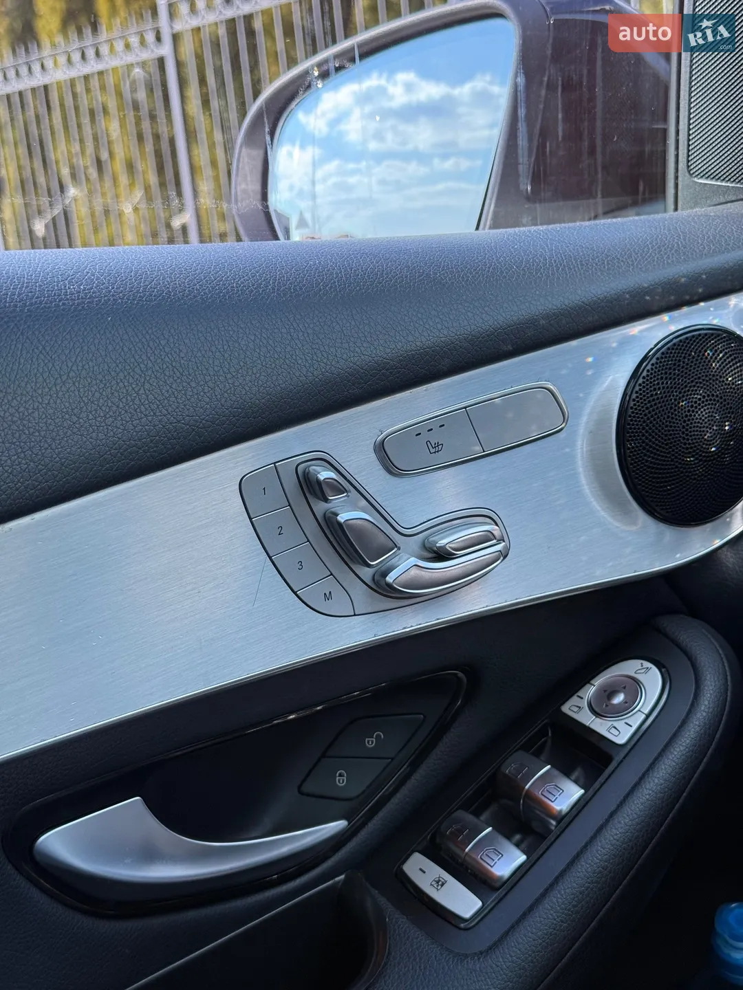 2018 Mercedes-Benz GLC - мініатюра 16