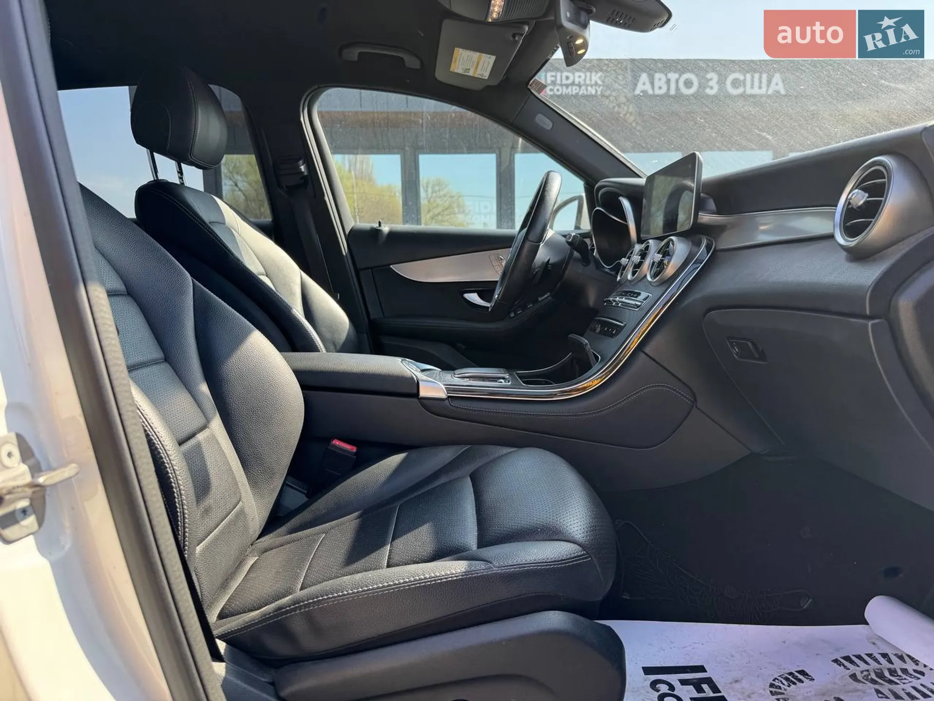 2020 Mercedes-Benz GLC - мініатюра 23