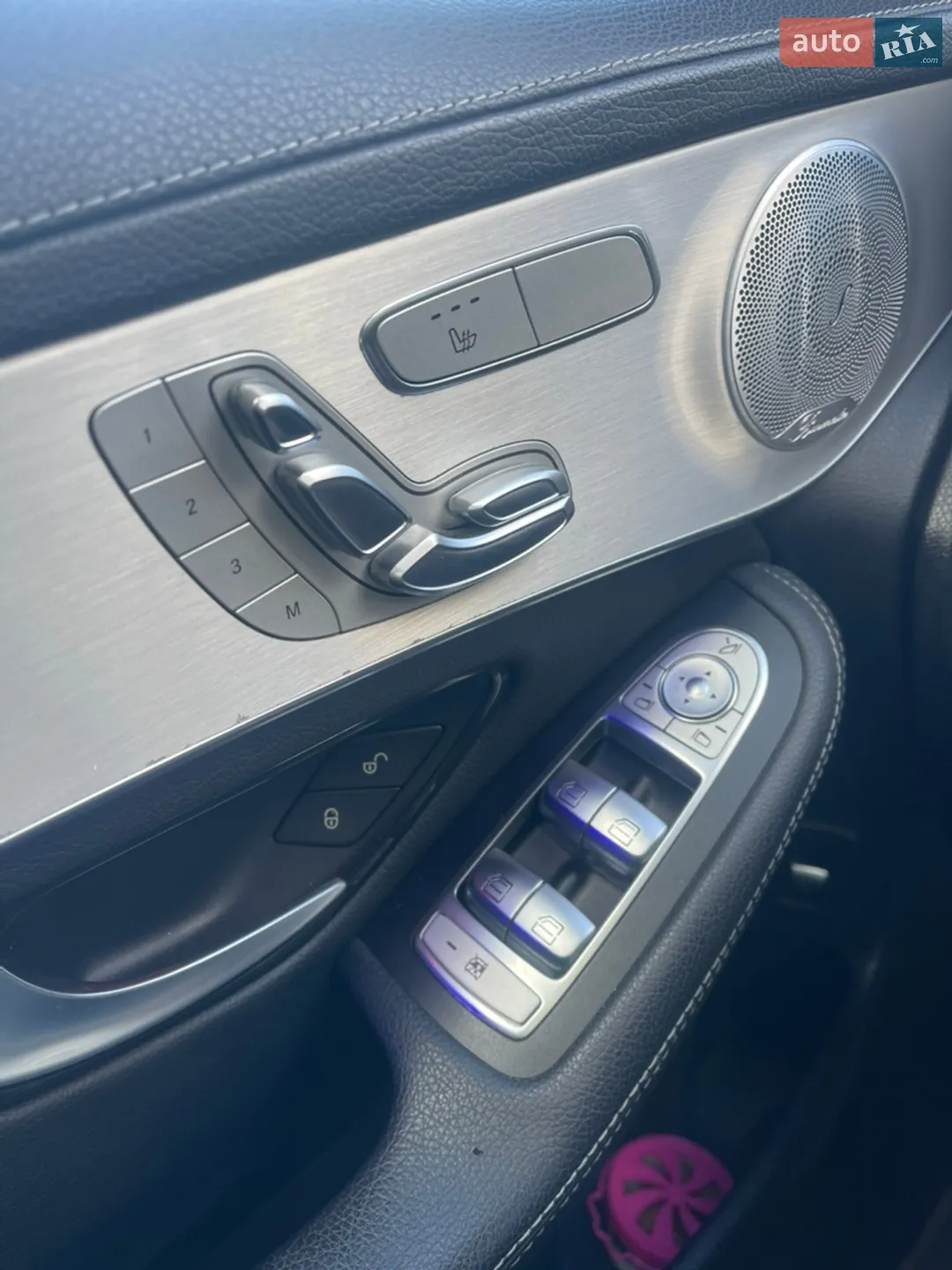2019 Mercedes-Benz GLC - мініатюра 17