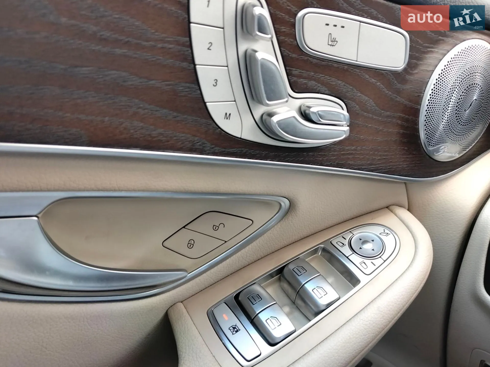 2019 Mercedes-Benz GLC - мініатюра 27