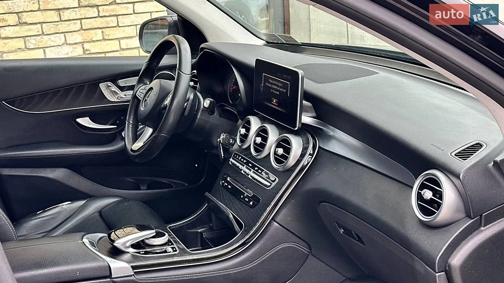 2016 Mercedes-Benz GLC - мініатюра 30
