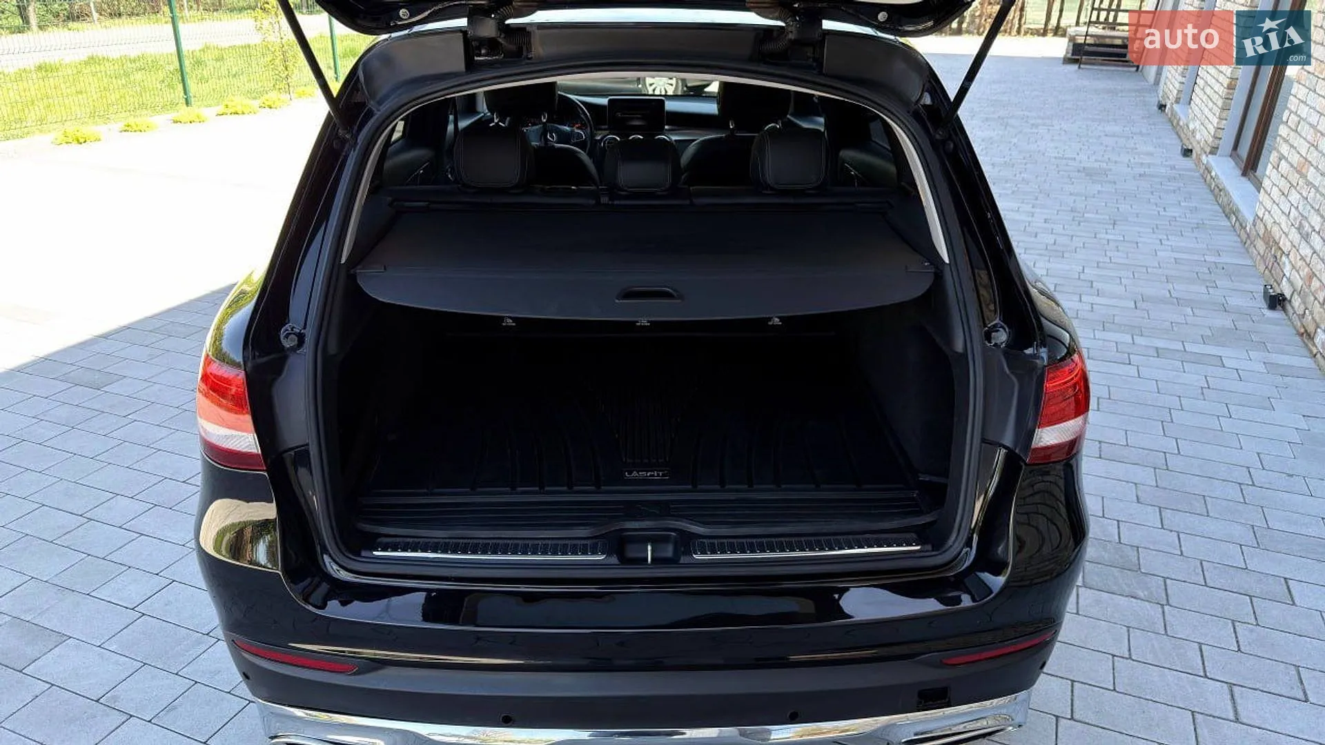 2016 Mercedes-Benz GLC - мініатюра 17