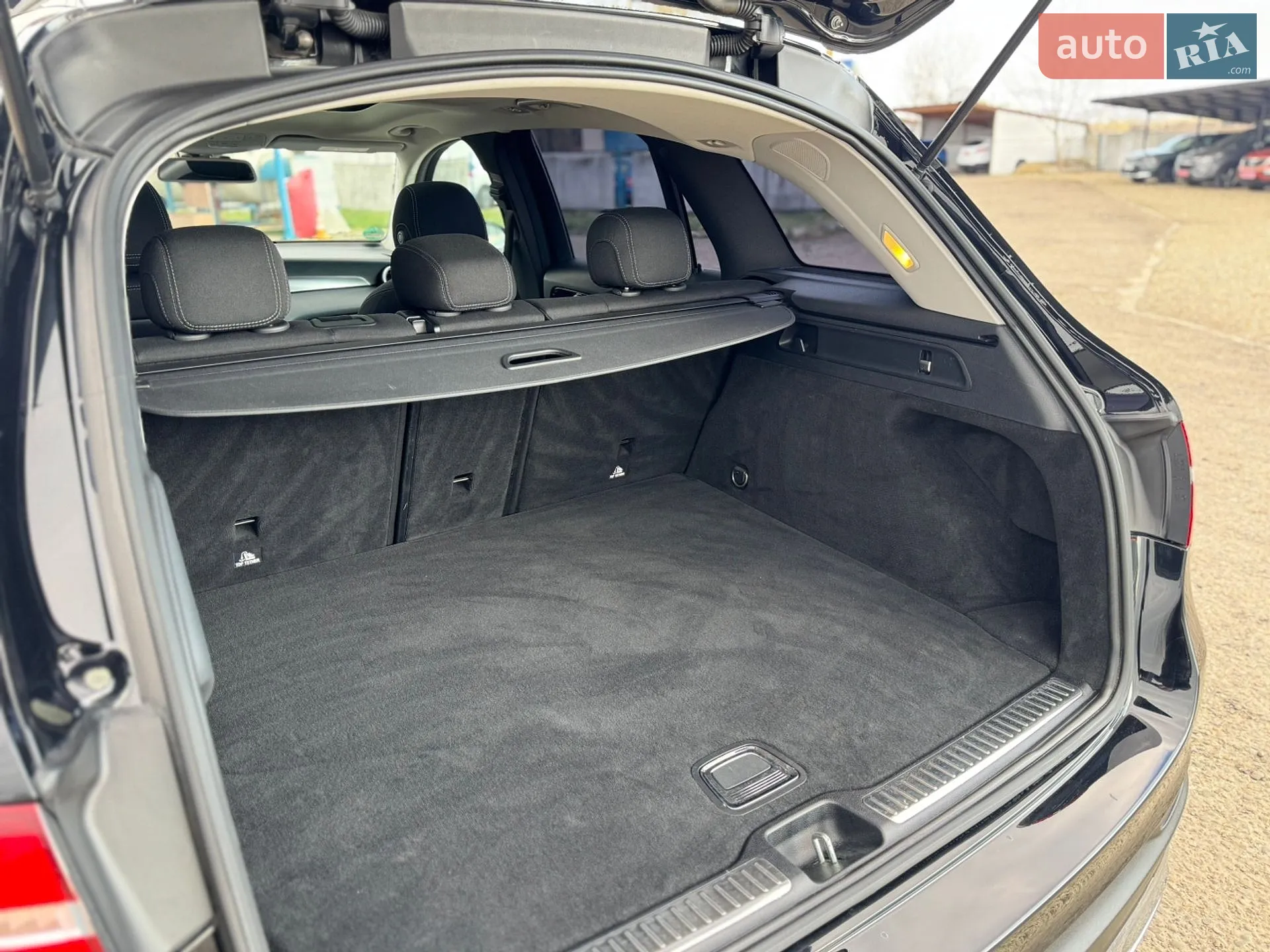 2016 Mercedes-Benz GLC - мініатюра 56