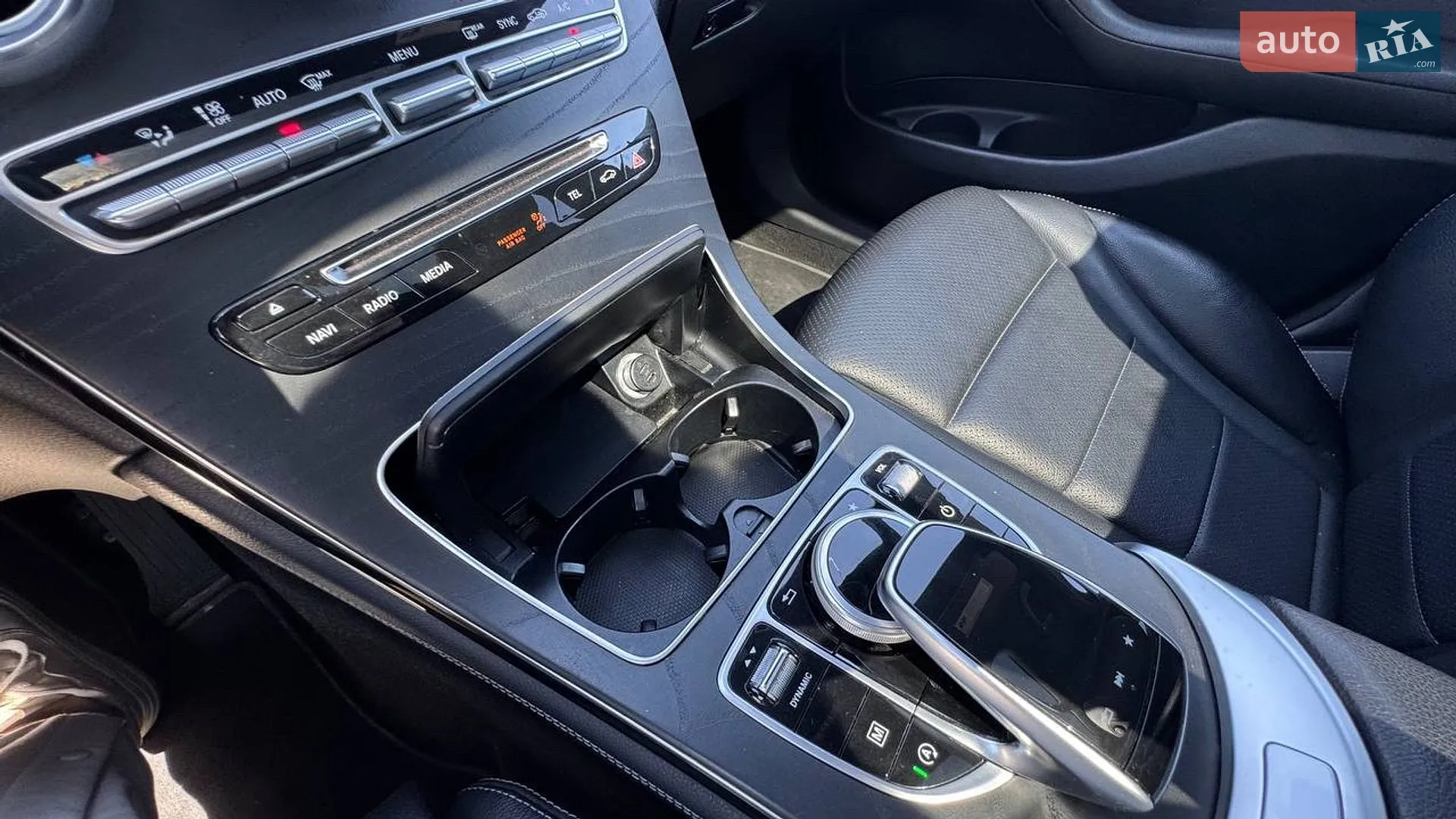 2017 Mercedes-Benz GLC - мініатюра 43