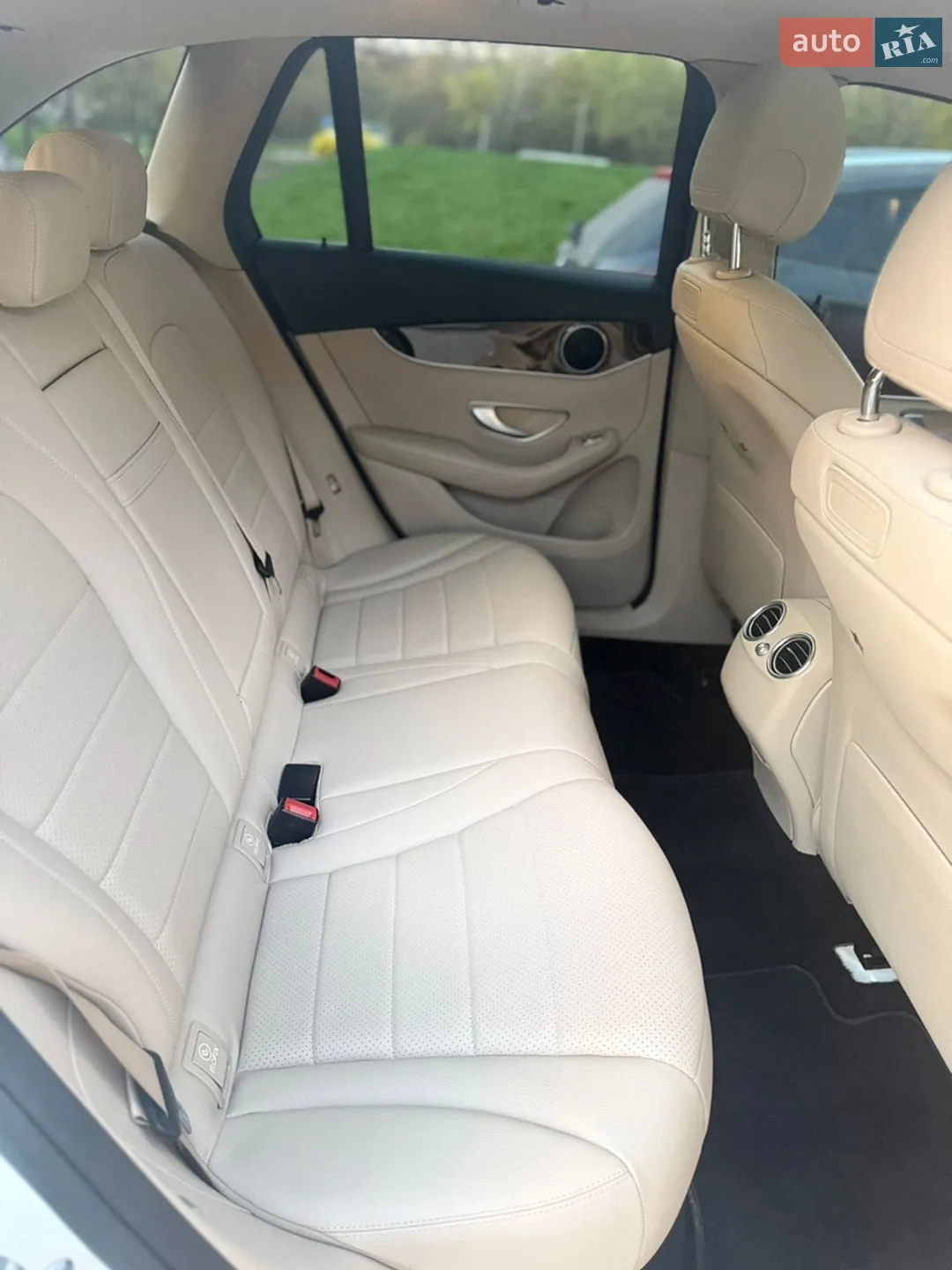 2018 Mercedes-Benz GLC - мініатюра 19