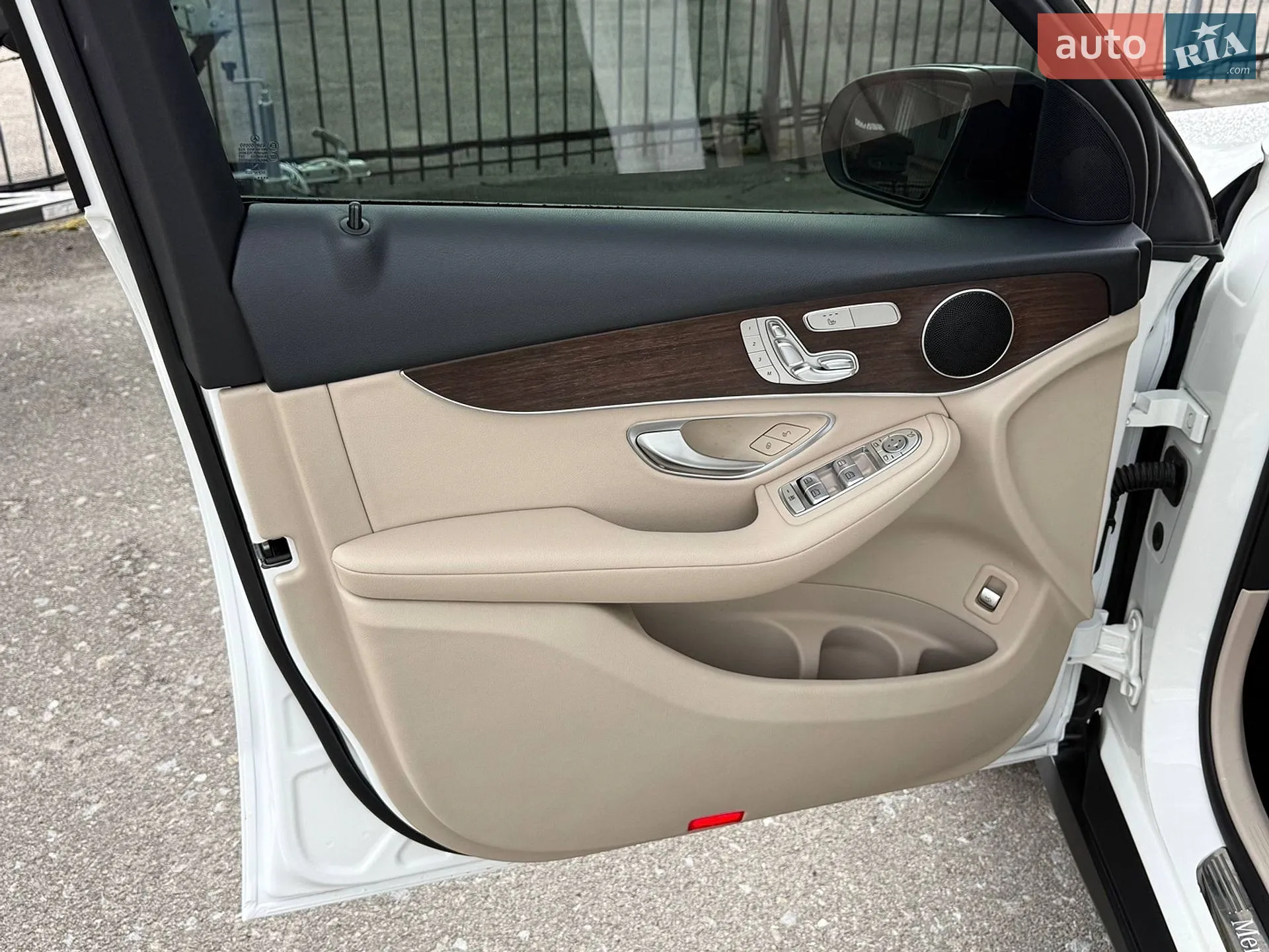2022 Mercedes-Benz GLC - мініатюра 55