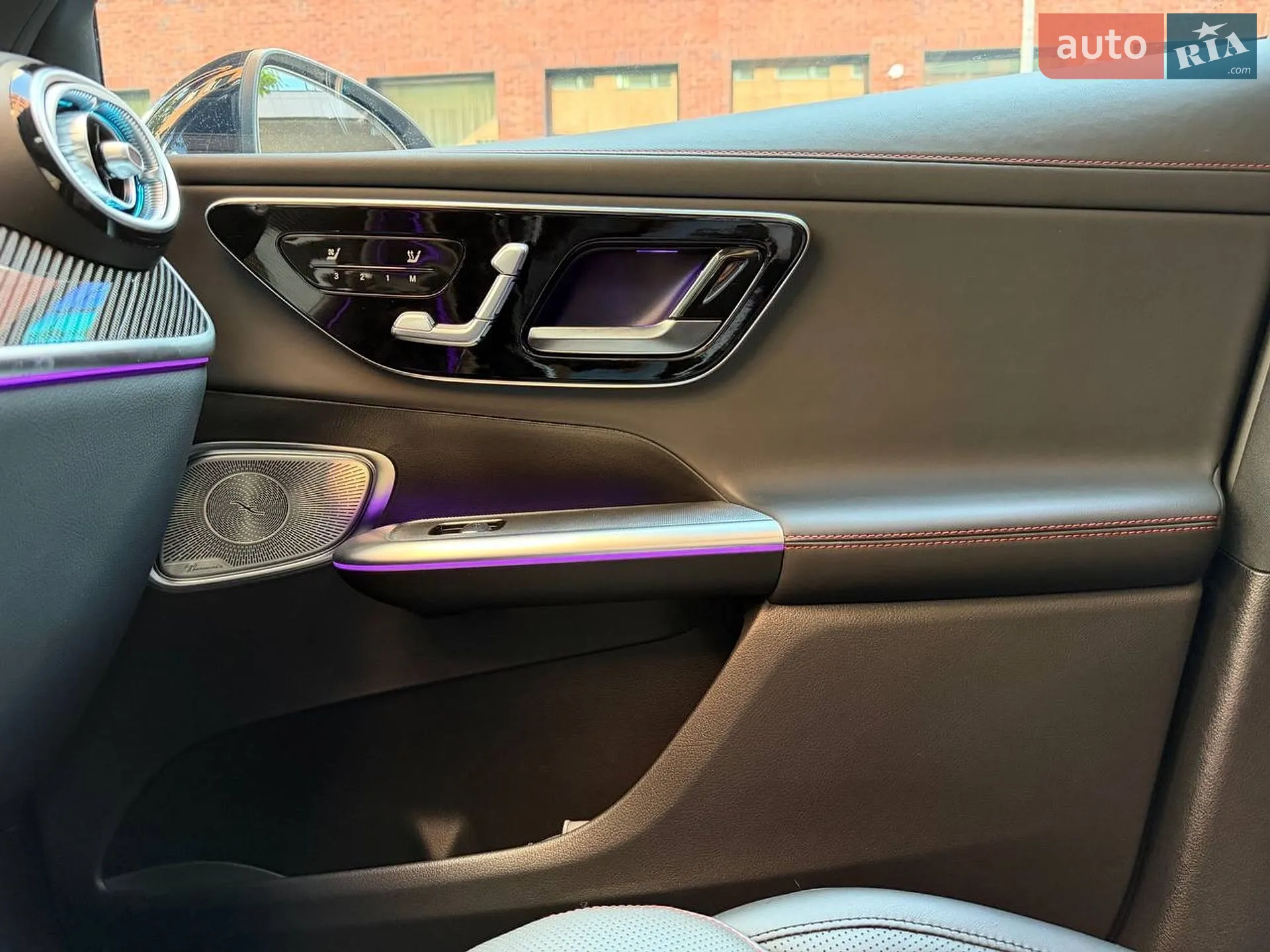 2025 Mercedes-Benz GLC - мініатюра 28