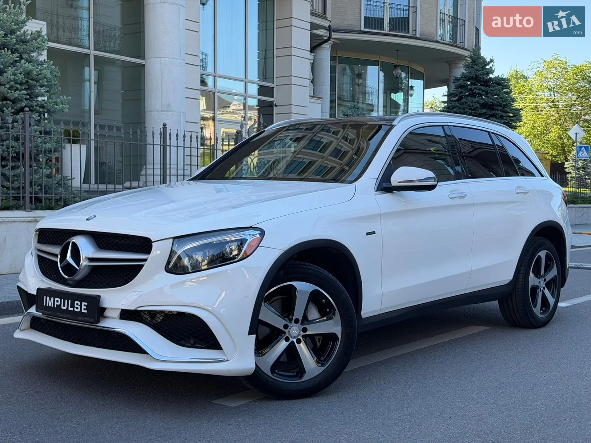 2016 Mercedes-Benz GLC - мініатюра 2