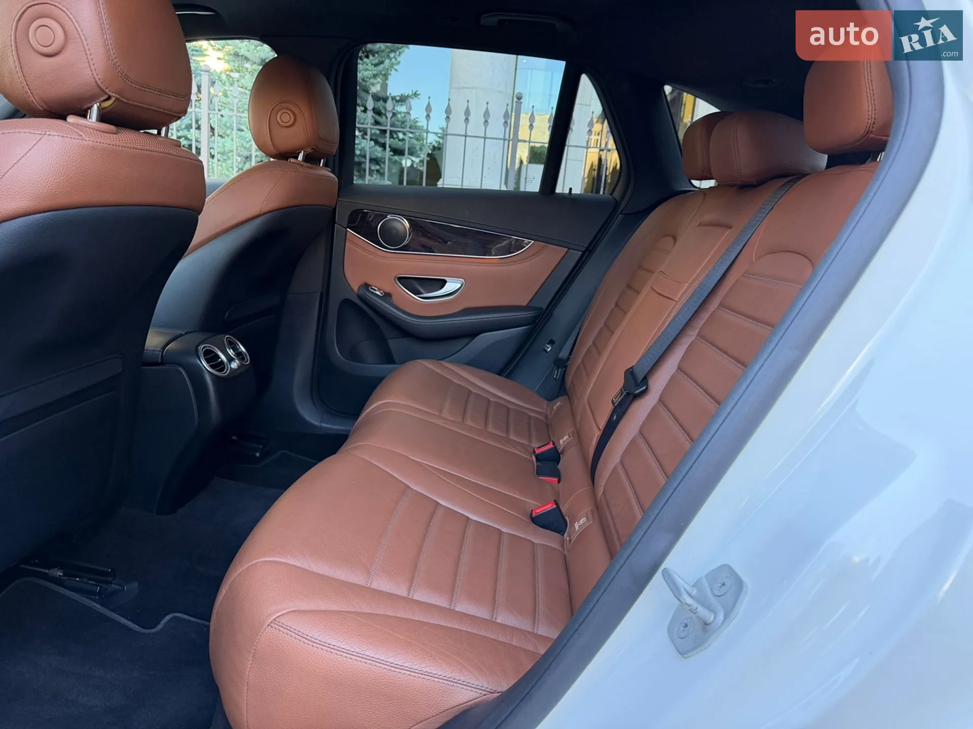 2016 Mercedes-Benz GLC - мініатюра 26