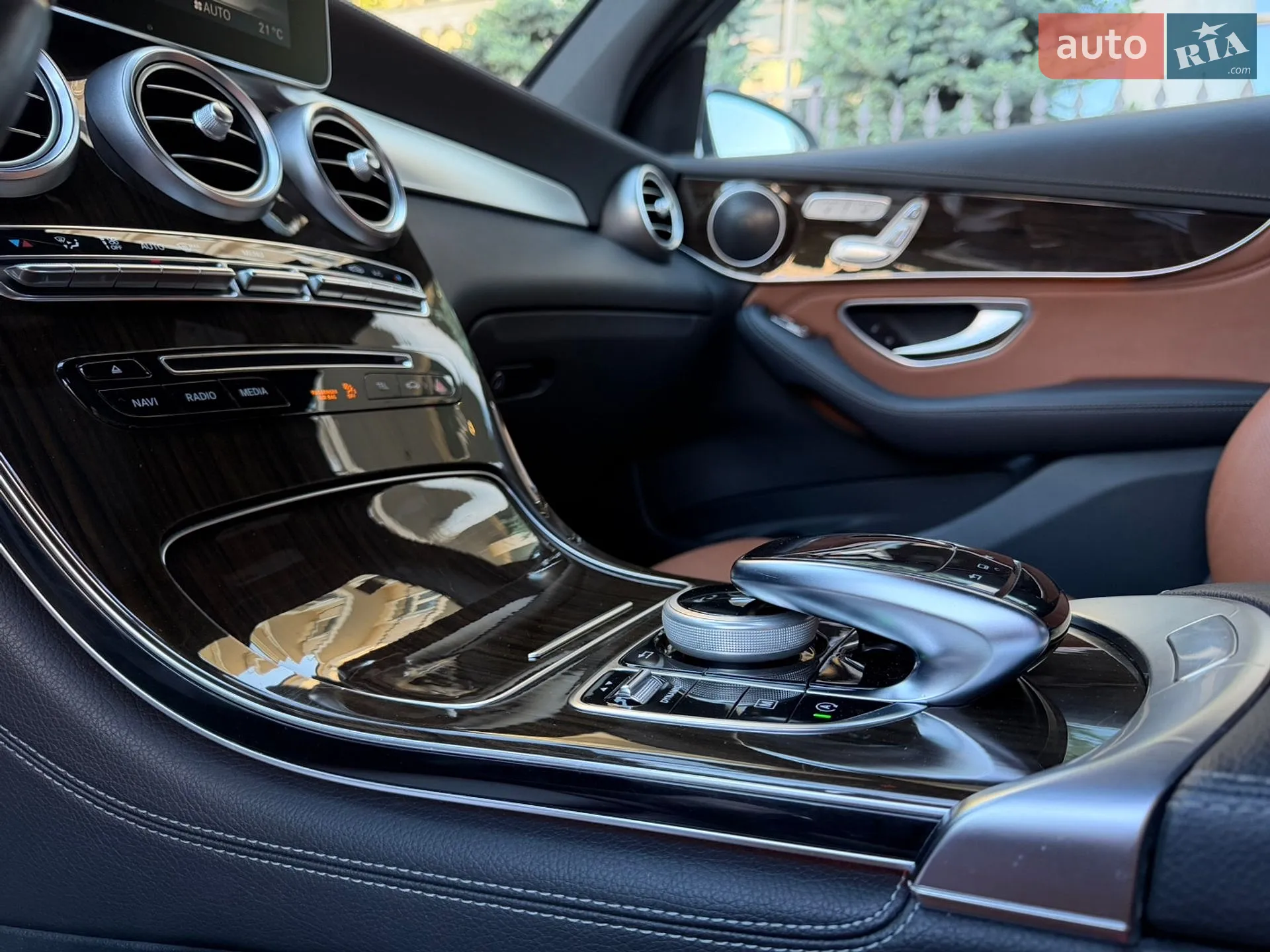 2016 Mercedes-Benz GLC - мініатюра 33