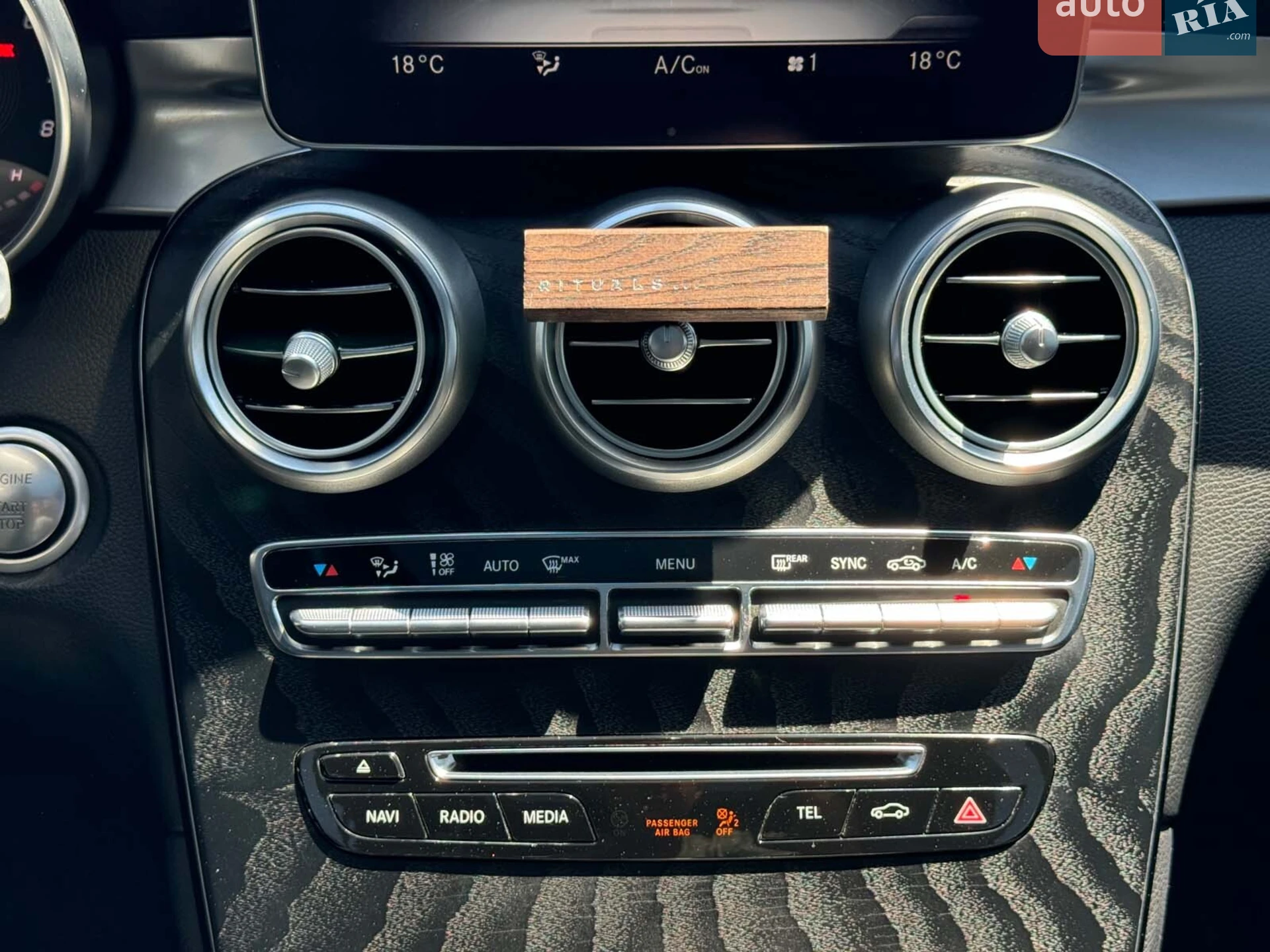 2017 Mercedes-Benz GLC - мініатюра 32
