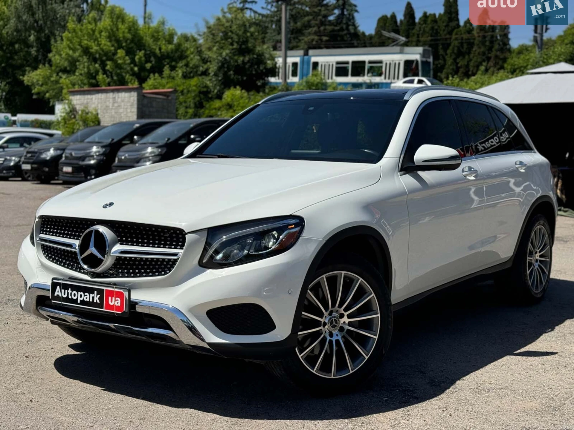 2017 Mercedes-Benz GLC - фото 1