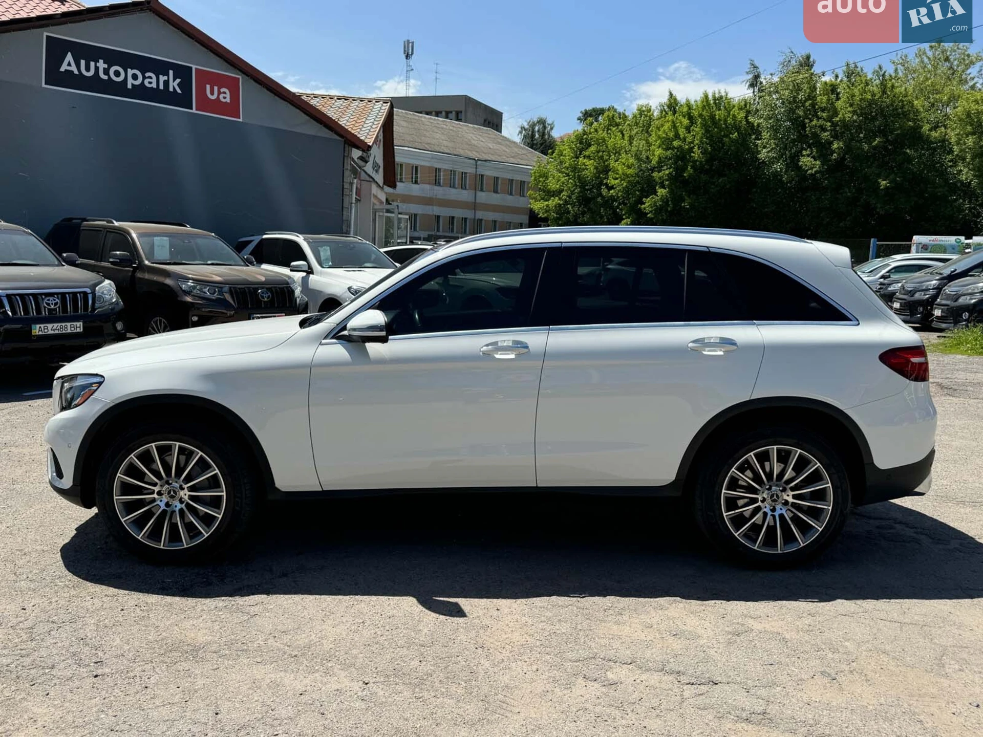 2017 Mercedes-Benz GLC - мініатюра 12