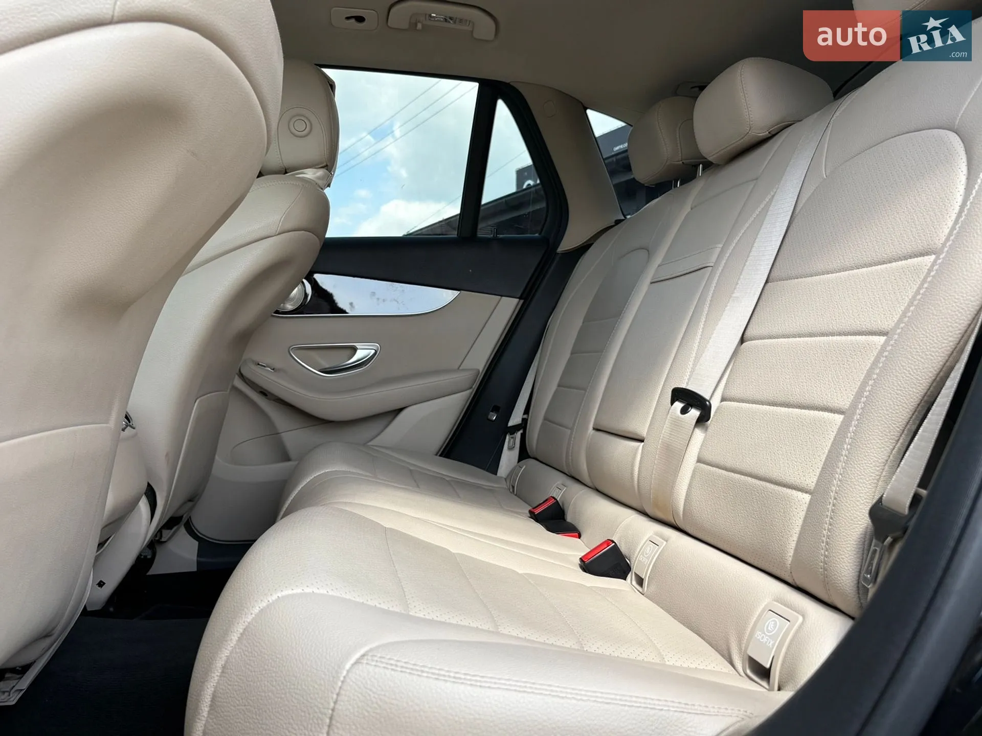 2016 Mercedes-Benz GLC - мініатюра 38