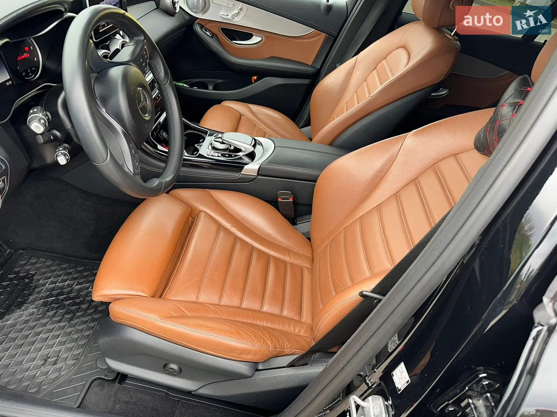 2017 Mercedes-Benz GLC - мініатюра 35