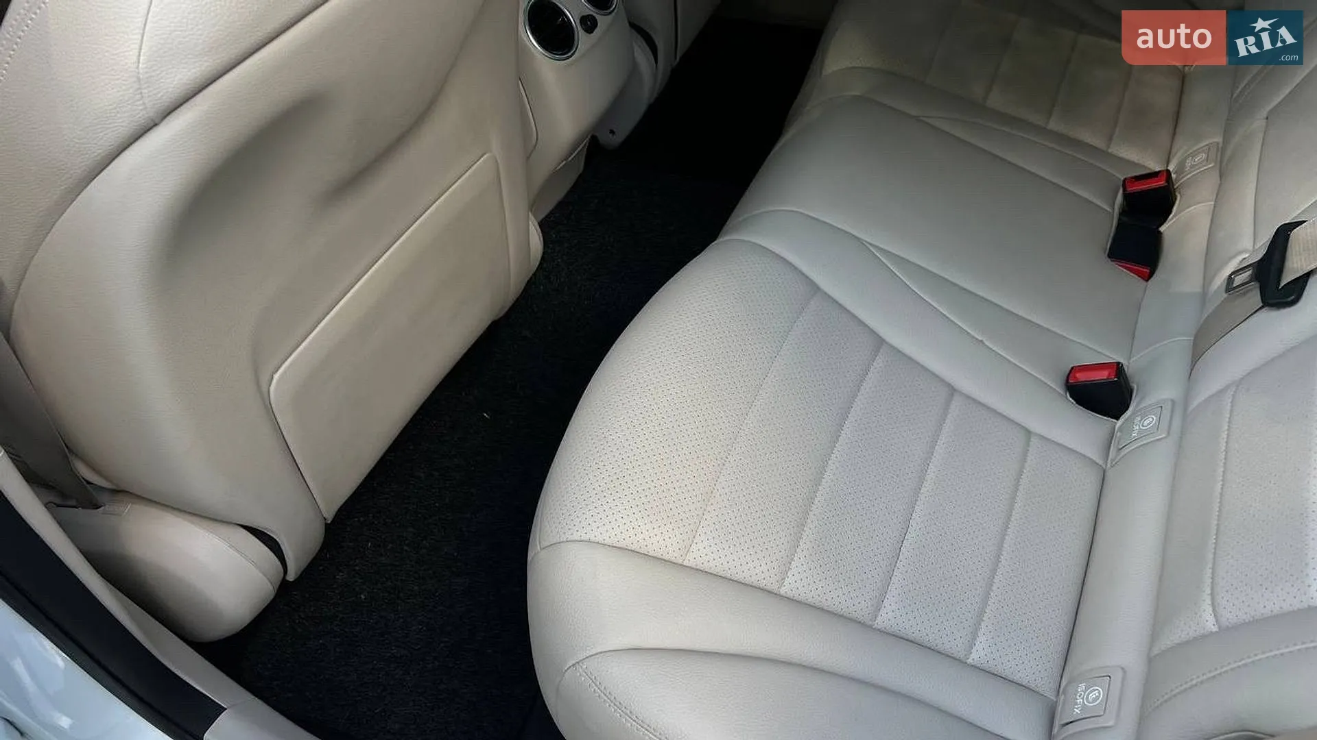 2018 Mercedes-Benz GLC - мініатюра 24