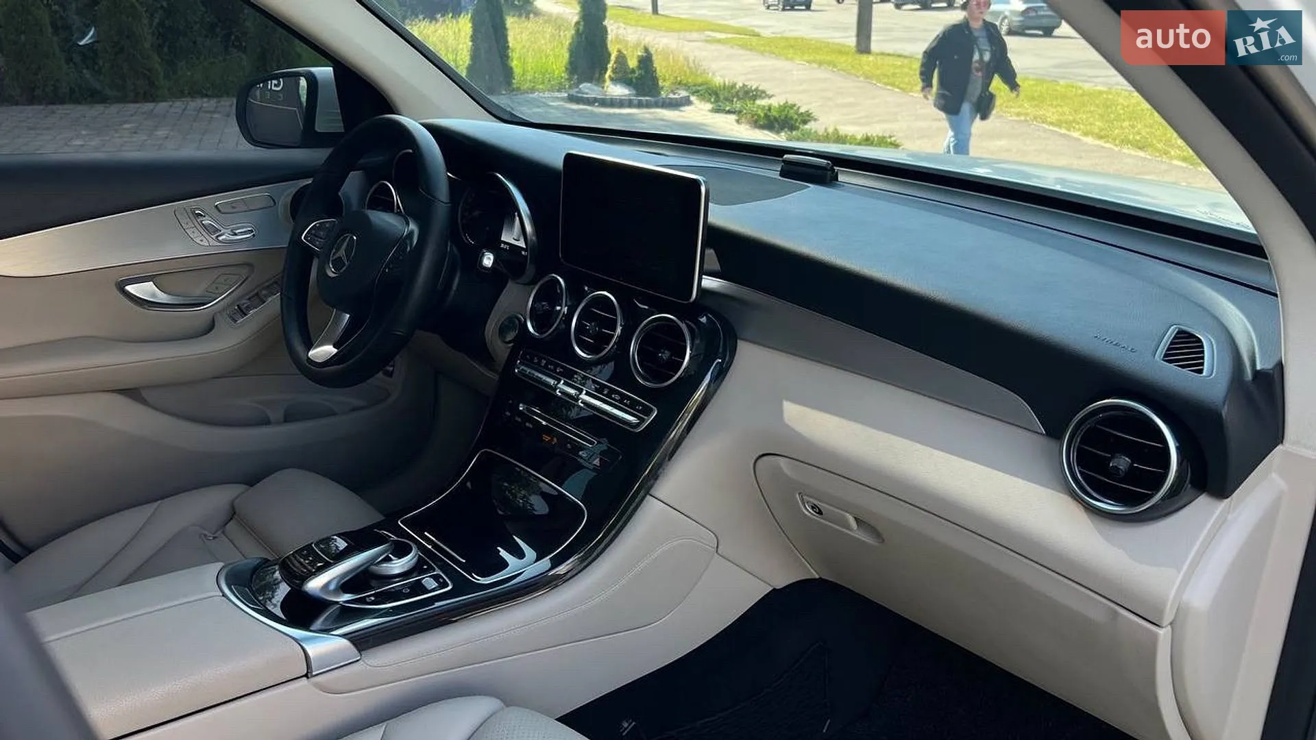 2018 Mercedes-Benz GLC - мініатюра 33