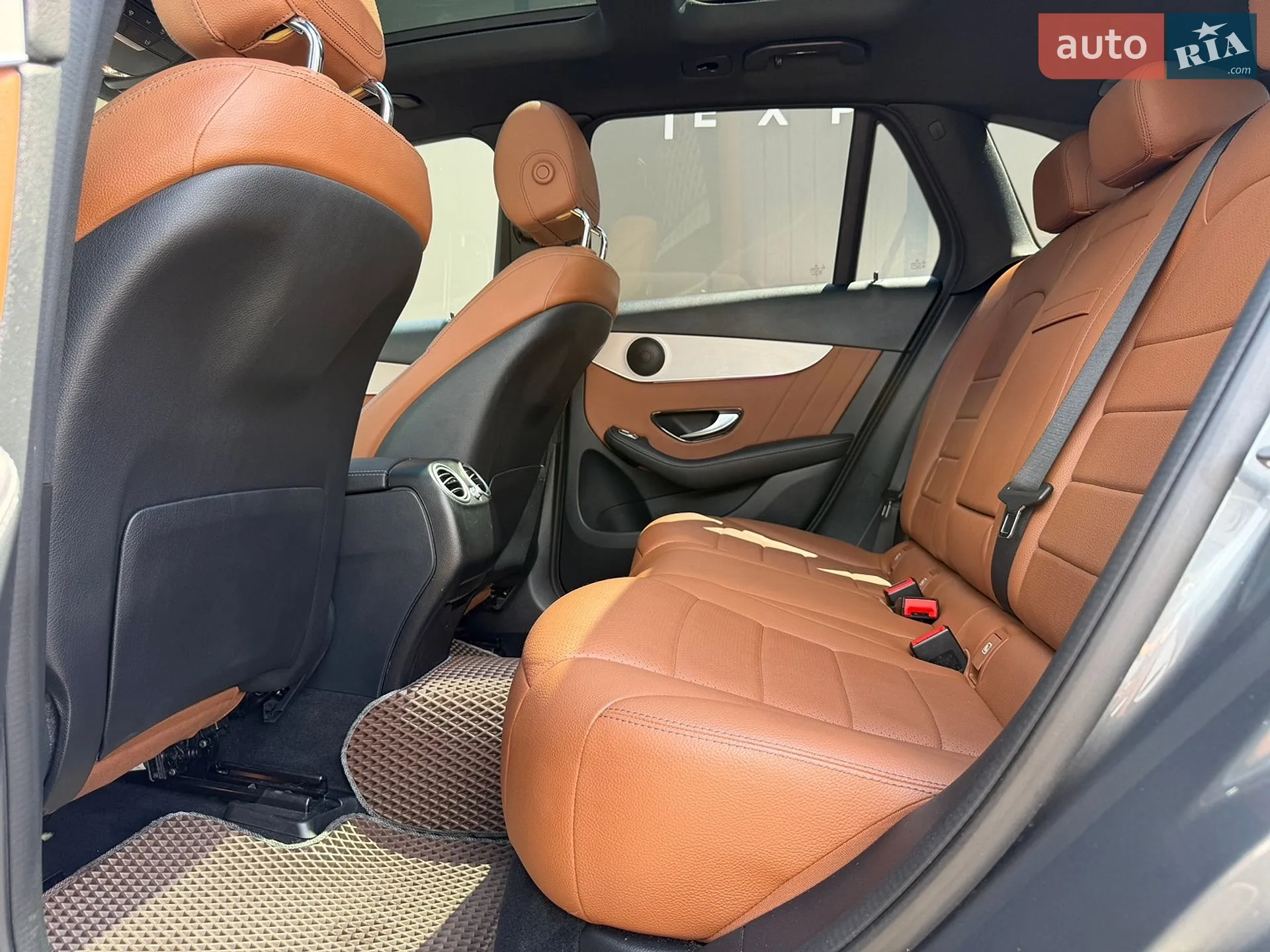 2020 Mercedes-Benz GLC - мініатюра 24