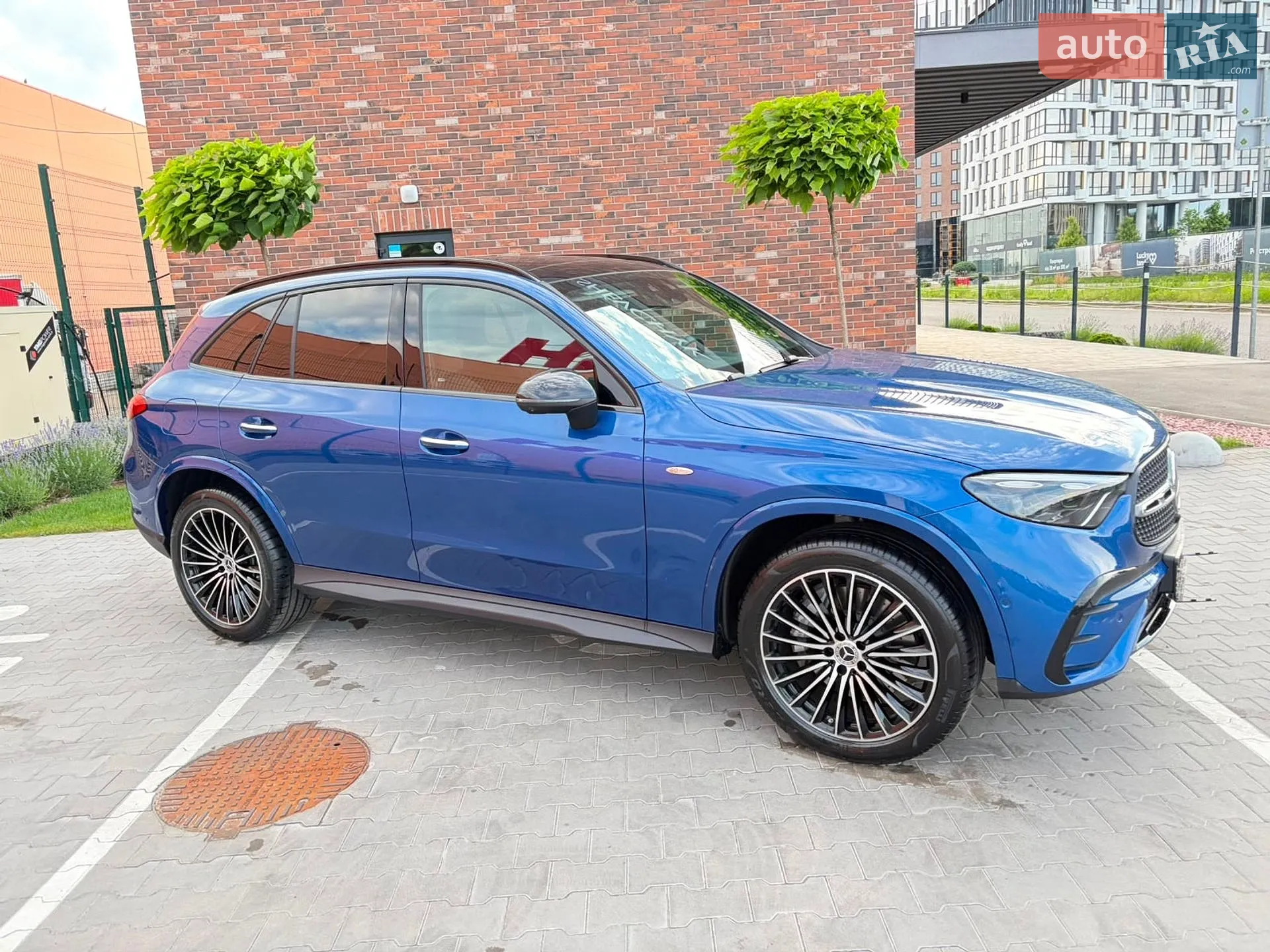 2025 Mercedes-Benz GLC - мініатюра 30