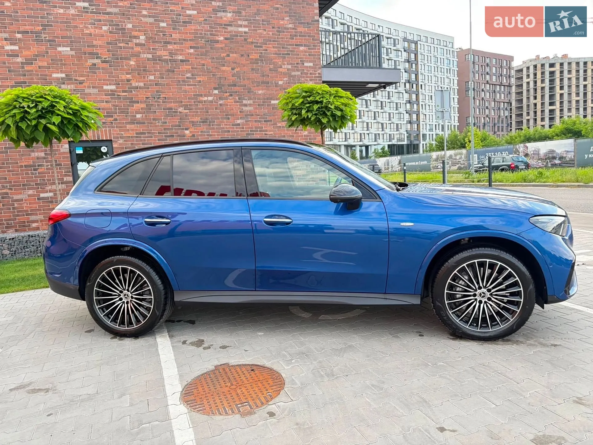 2025 Mercedes-Benz GLC - мініатюра 38