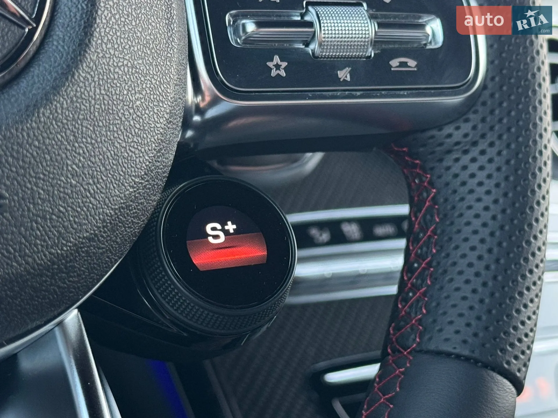 2019 Mercedes-Benz GLC - мініатюра 33