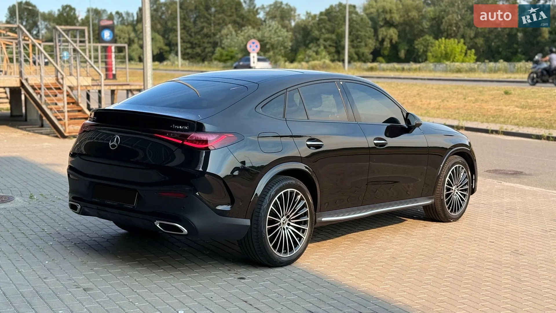 2025 Mercedes-Benz GLC - мініатюра 8