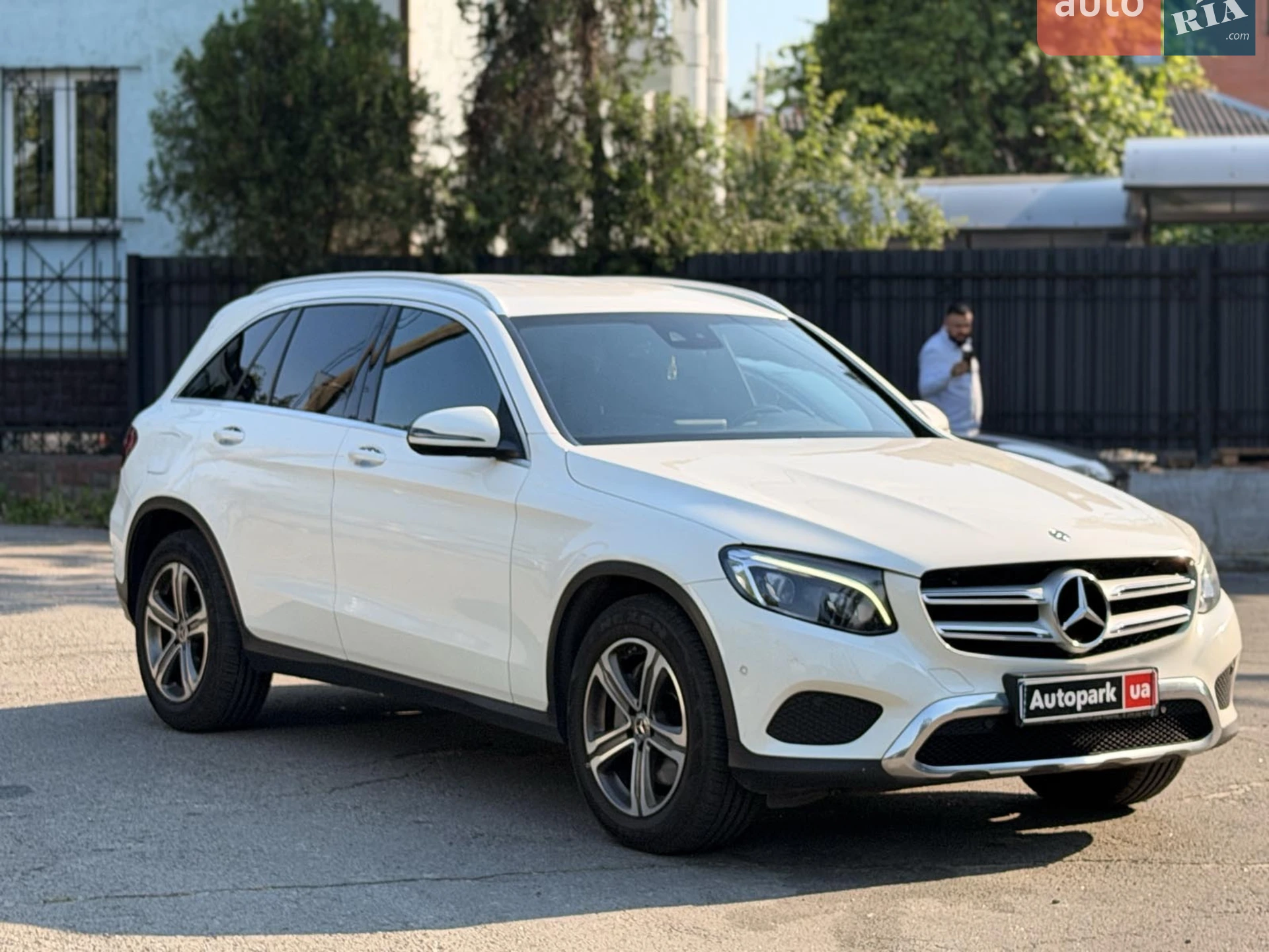 2017 Mercedes-Benz GLC - мініатюра 3
