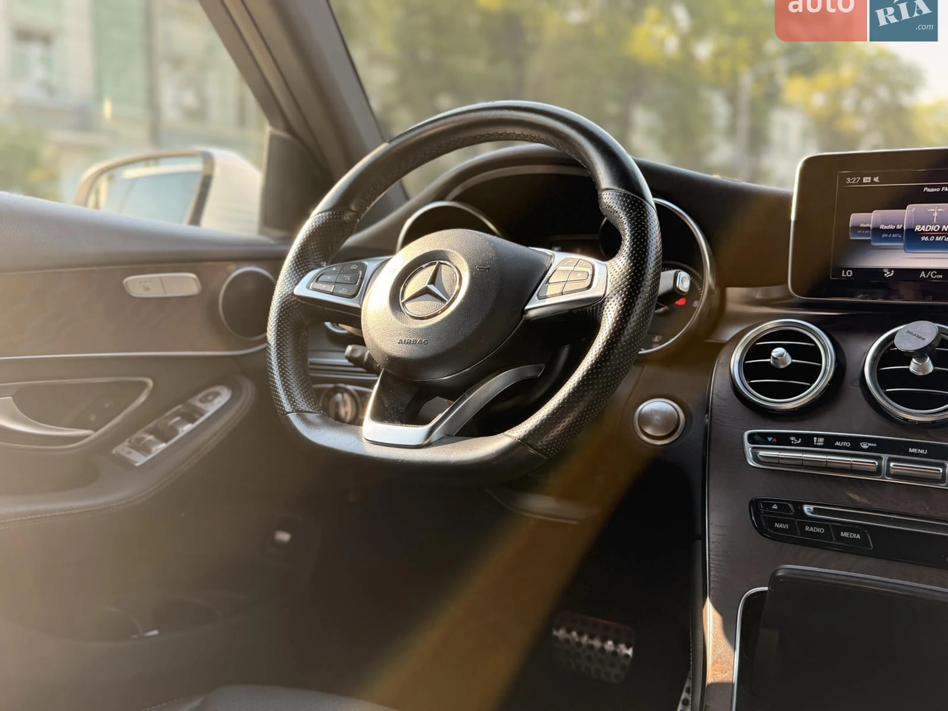 2017 Mercedes-Benz GLC - мініатюра 15