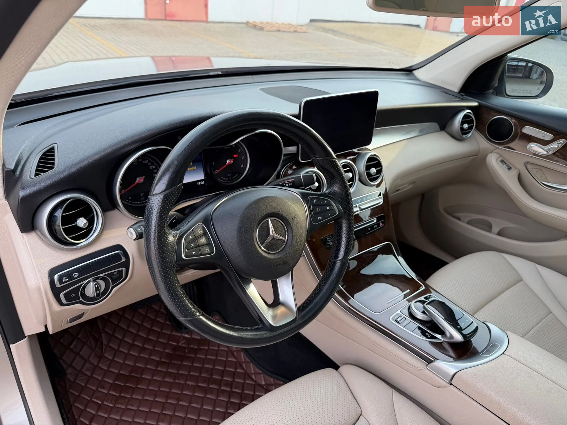 2018 Mercedes-Benz GLC - мініатюра 12