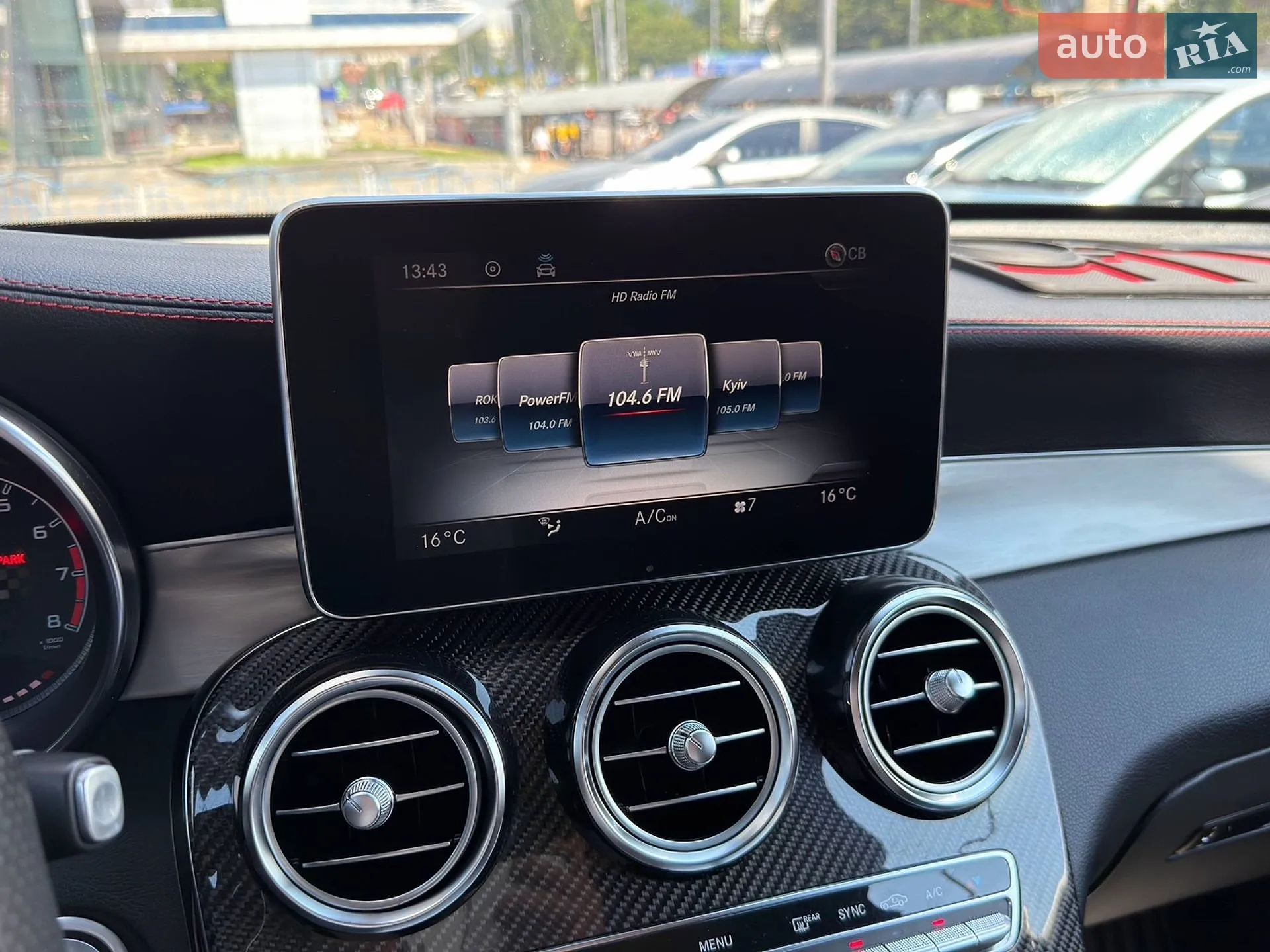 2019 Mercedes-Benz GLC - мініатюра 31
