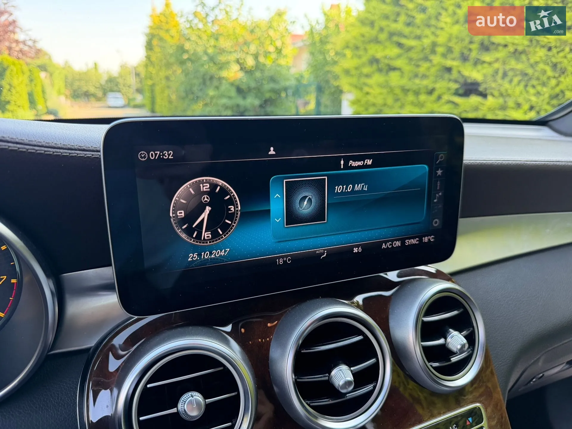 2016 Mercedes-Benz GLC - мініатюра 57