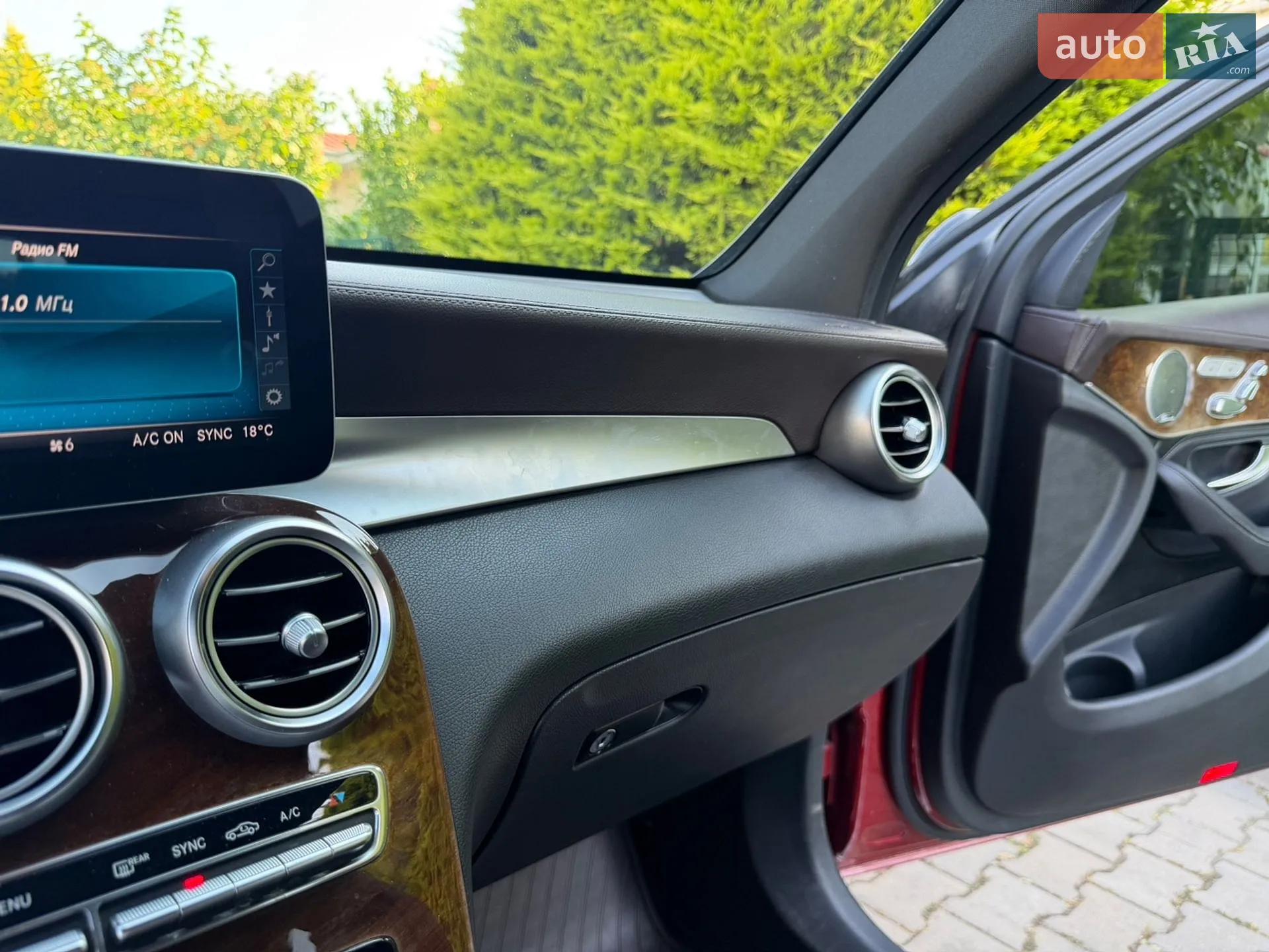 2016 Mercedes-Benz GLC - мініатюра 61