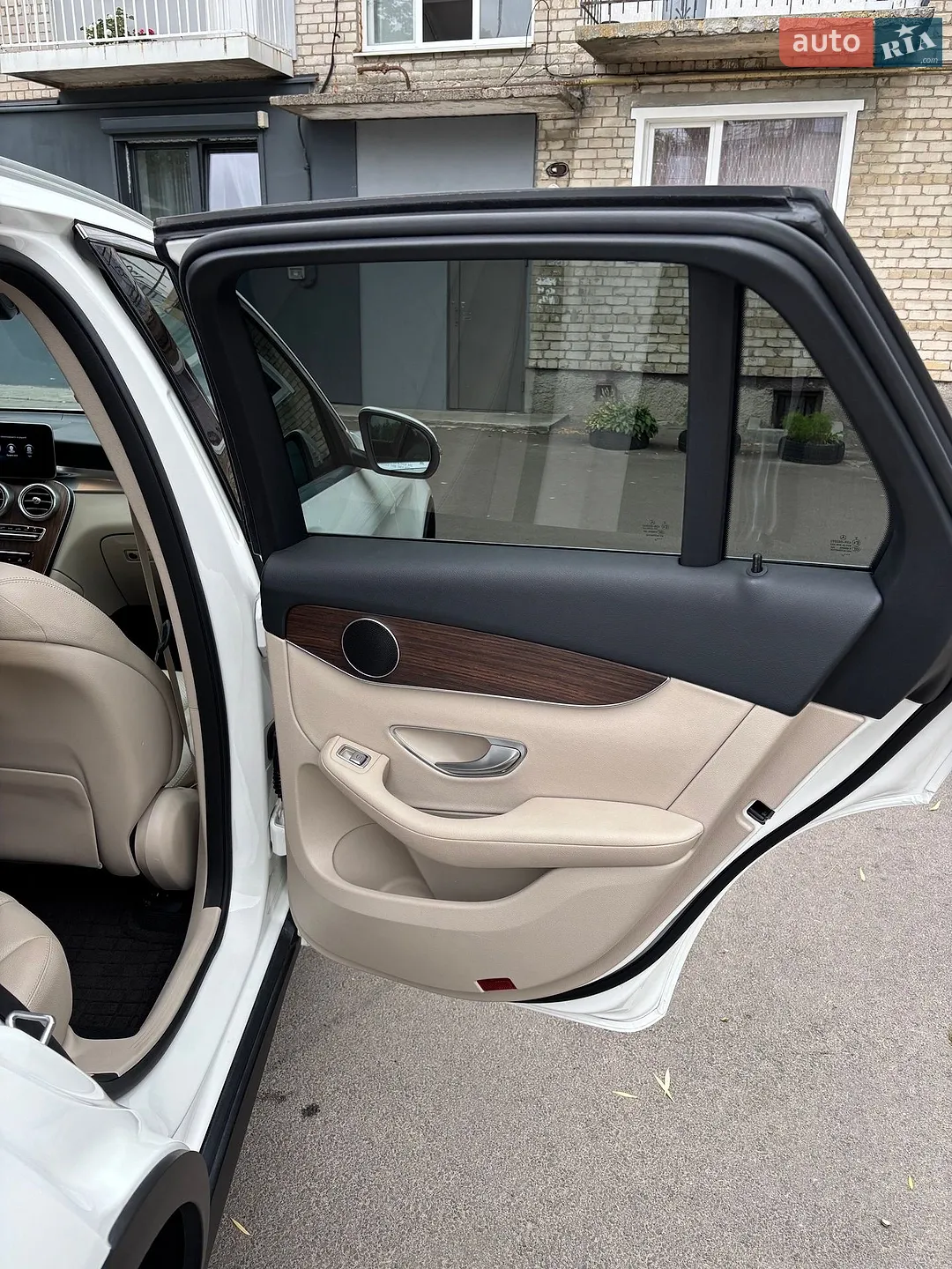 2022 Mercedes-Benz GLC - мініатюра 24