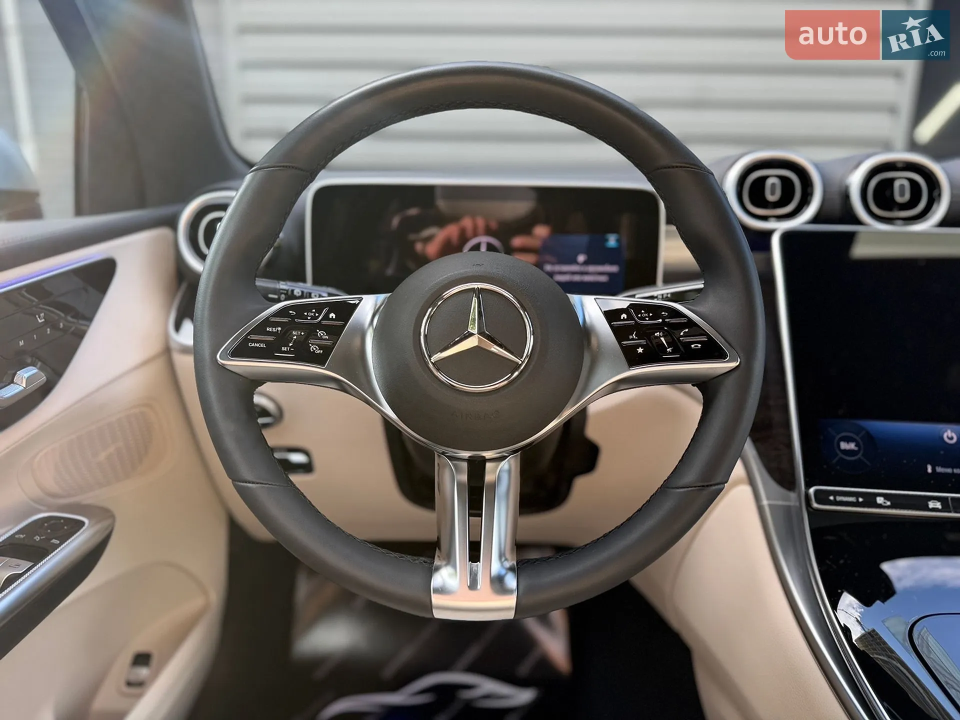 2024 Mercedes-Benz GLC - мініатюра 19