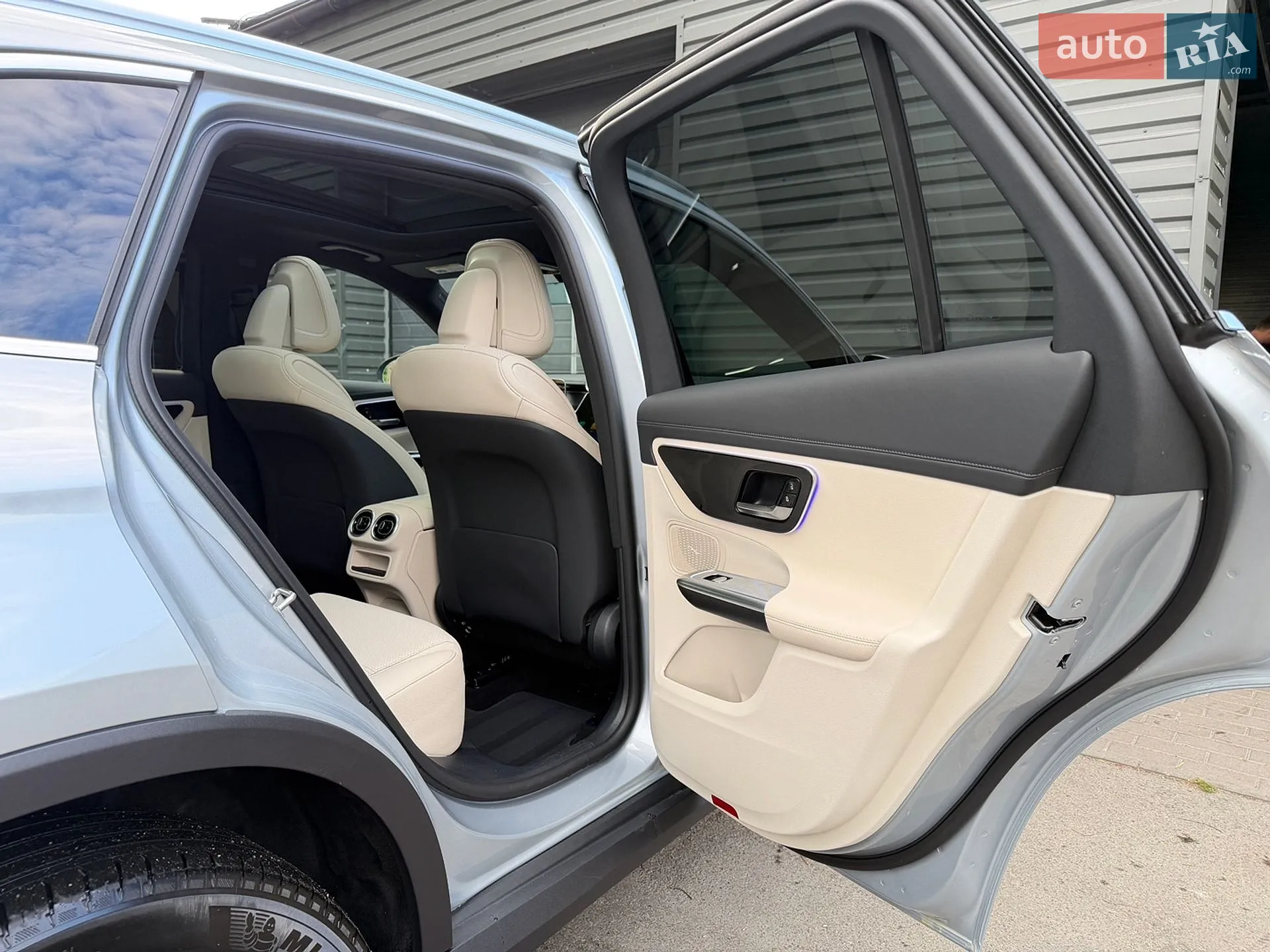 2024 Mercedes-Benz GLC - мініатюра 31