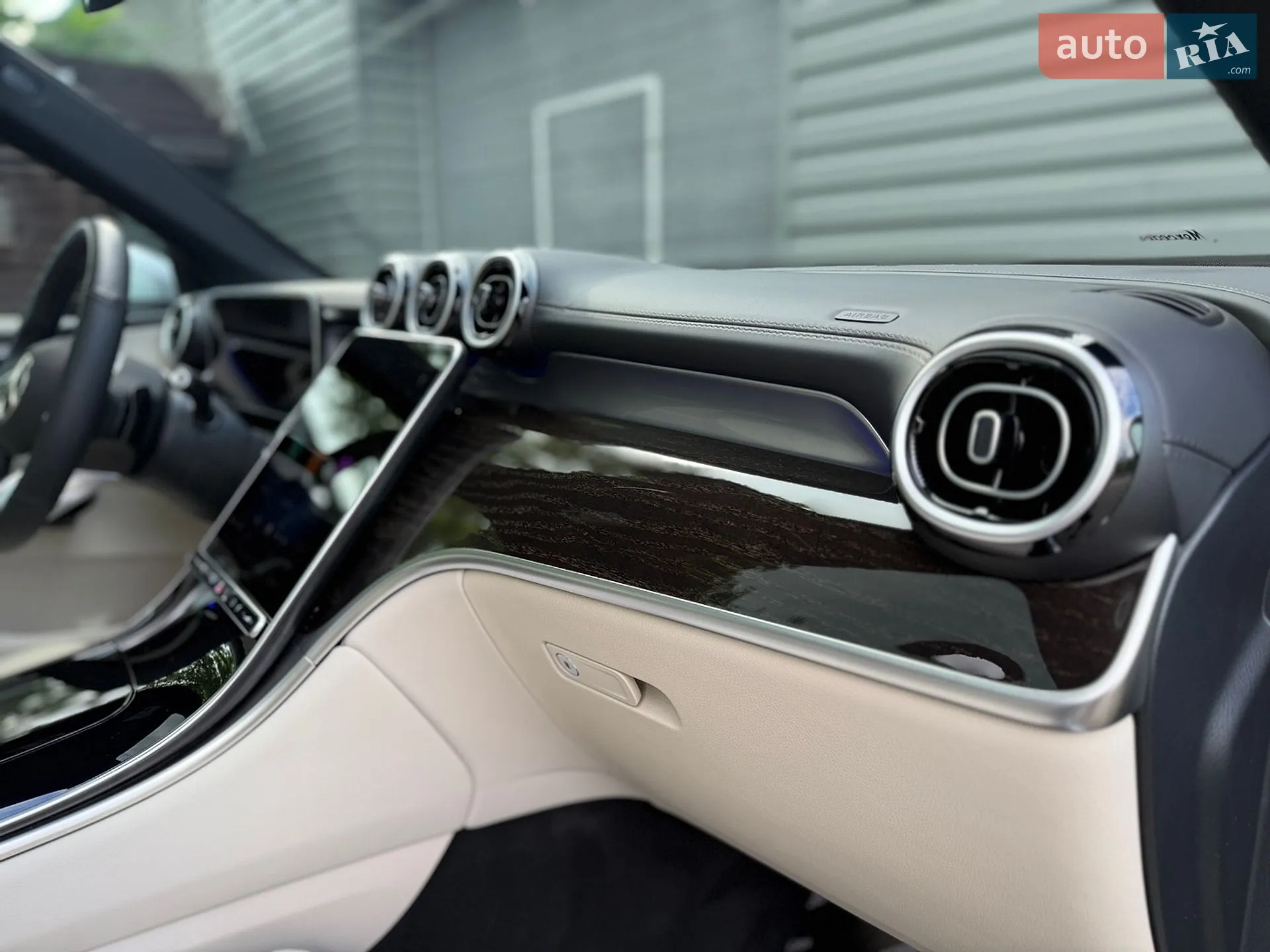 2024 Mercedes-Benz GLC - мініатюра 36
