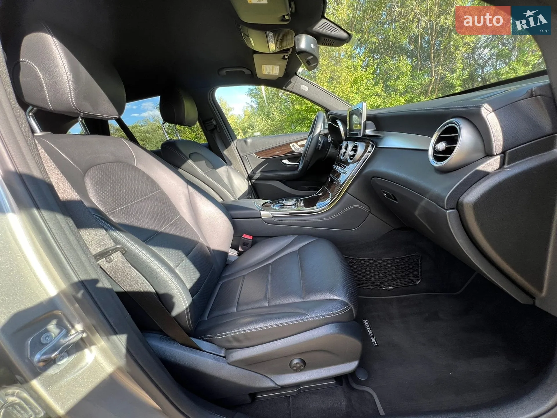2019 Mercedes-Benz GLC - мініатюра 33