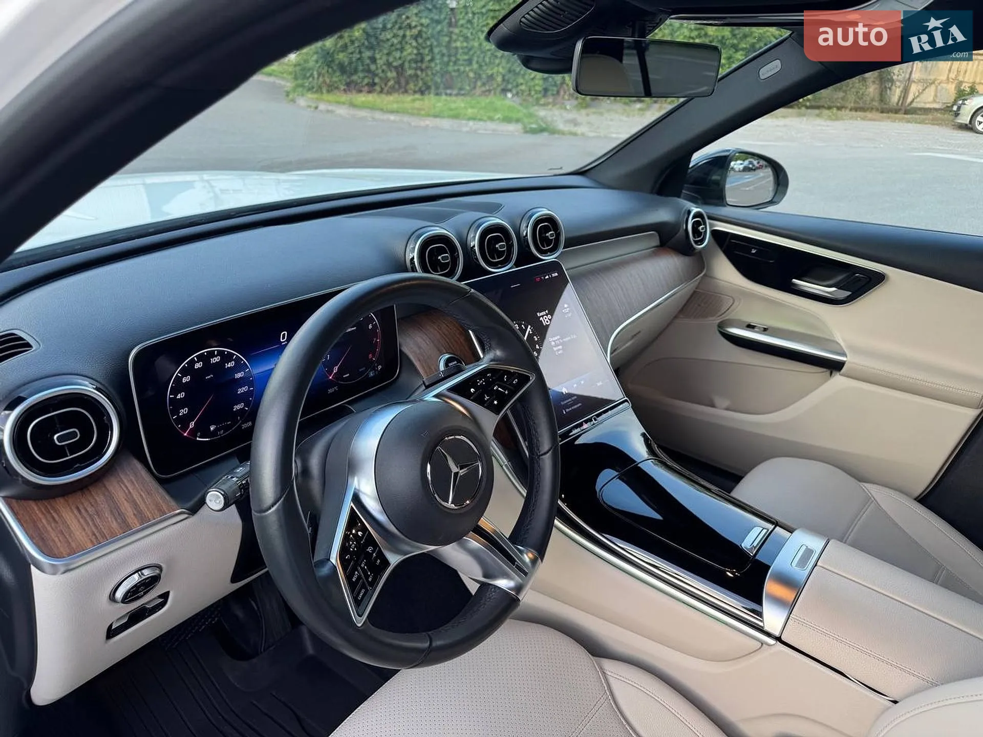 2022 Mercedes-Benz GLC - мініатюра 10