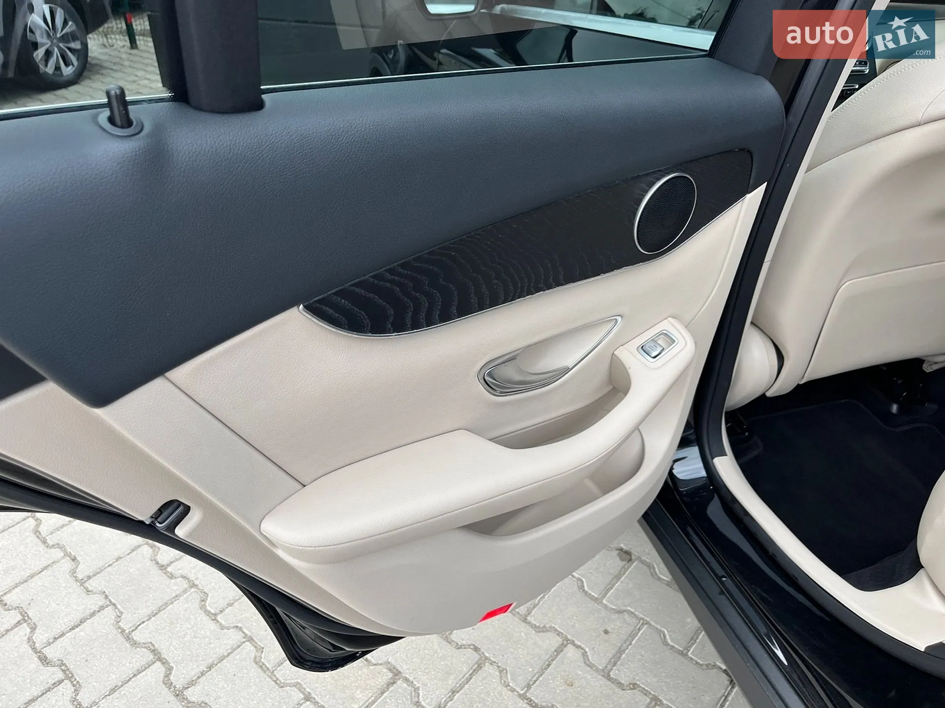 2017 Mercedes-Benz GLC - мініатюра 34