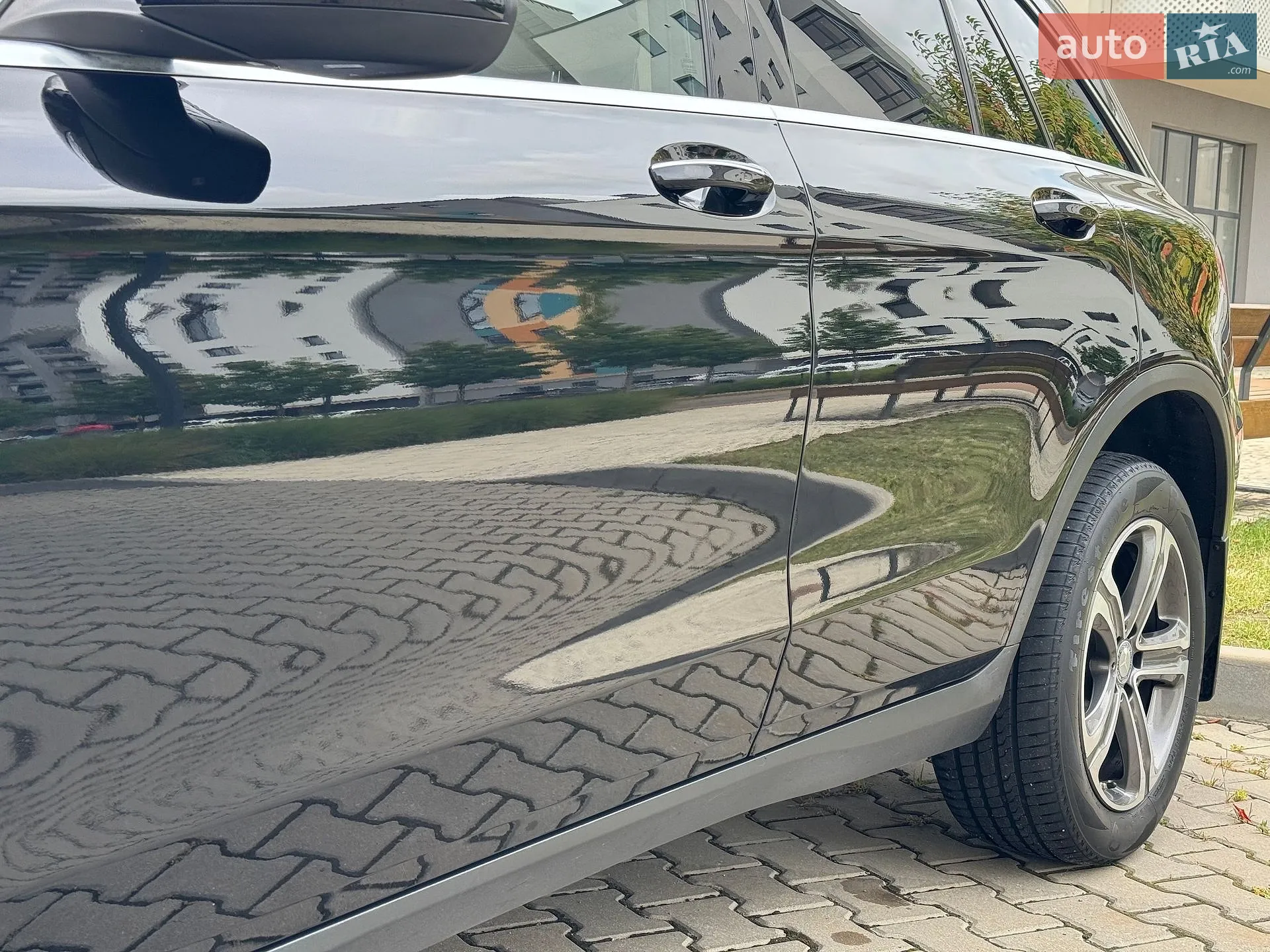 2016 Mercedes-Benz GLC - мініатюра 24