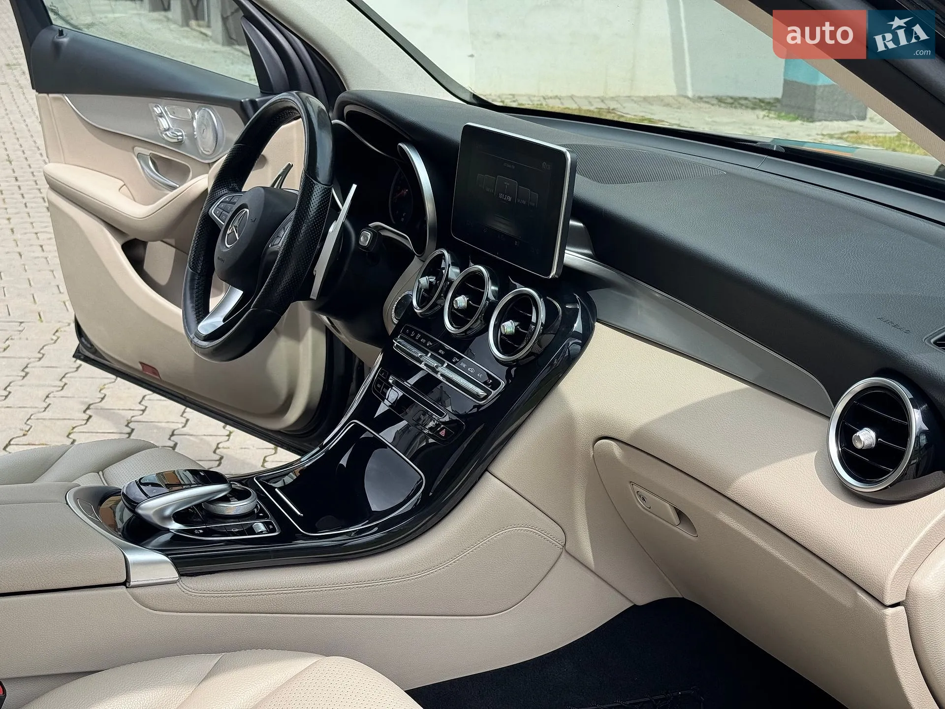 2016 Mercedes-Benz GLC - мініатюра 50