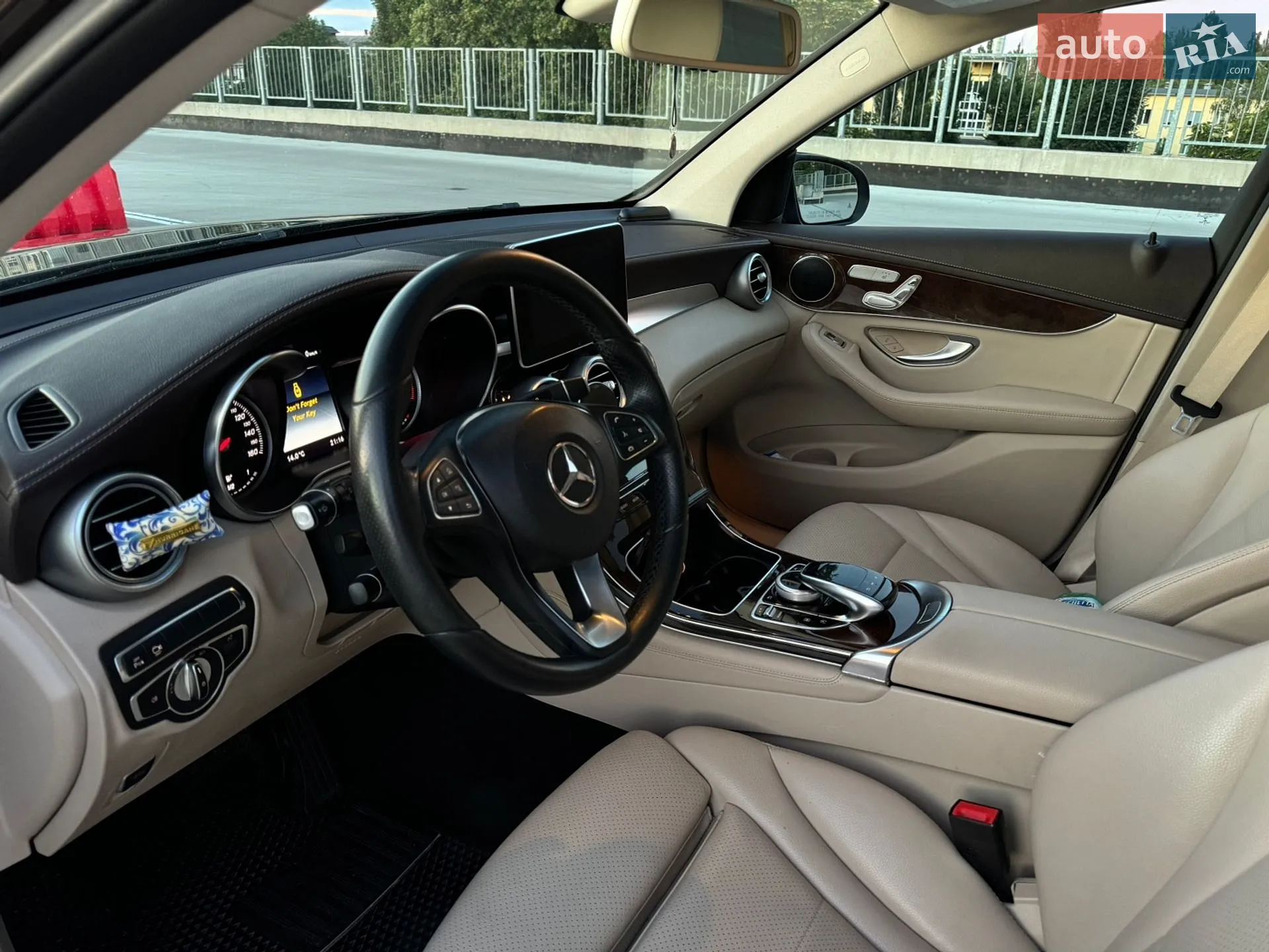 2017 Mercedes-Benz GLC - мініатюра 12