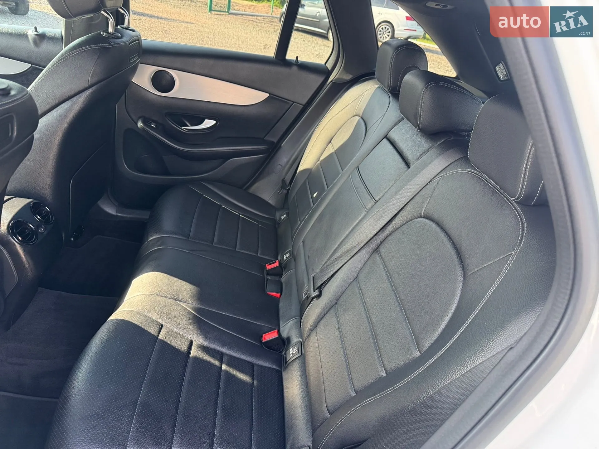 2019 Mercedes-Benz GLC - мініатюра 40