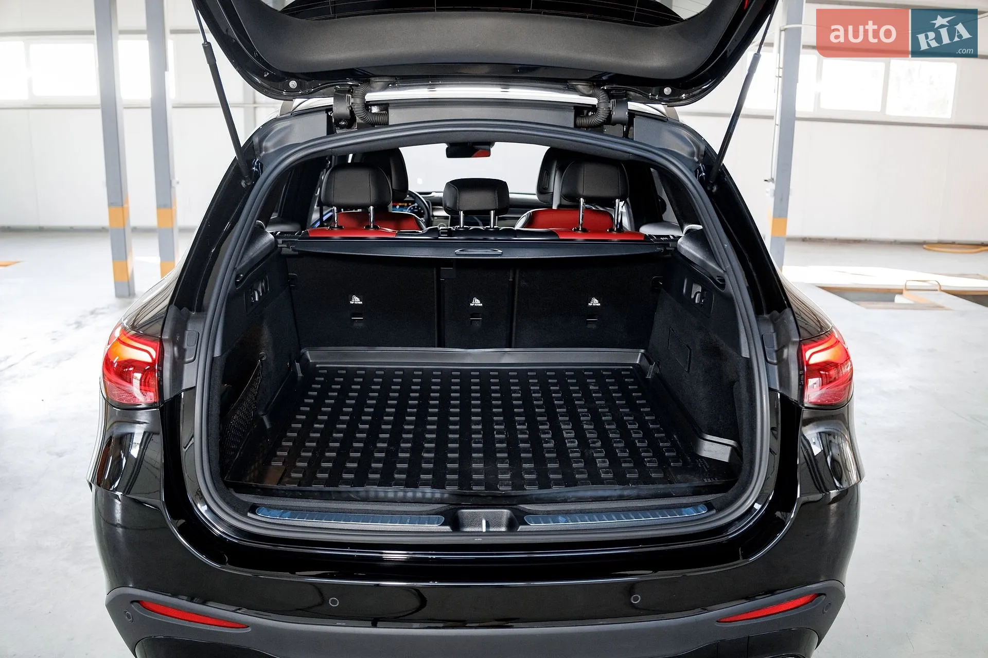 2023 Mercedes-Benz GLC - мініатюра 28