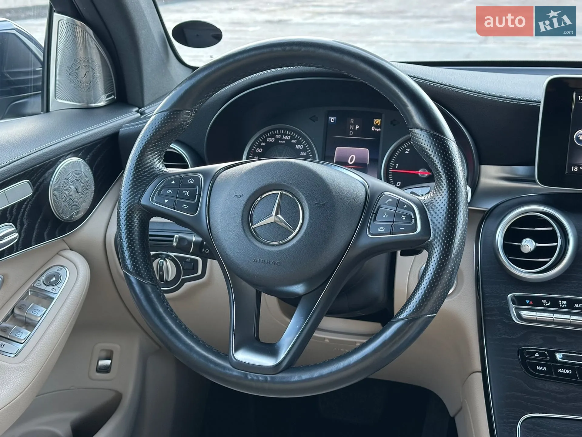 2017 Mercedes-Benz GLC - мініатюра 30