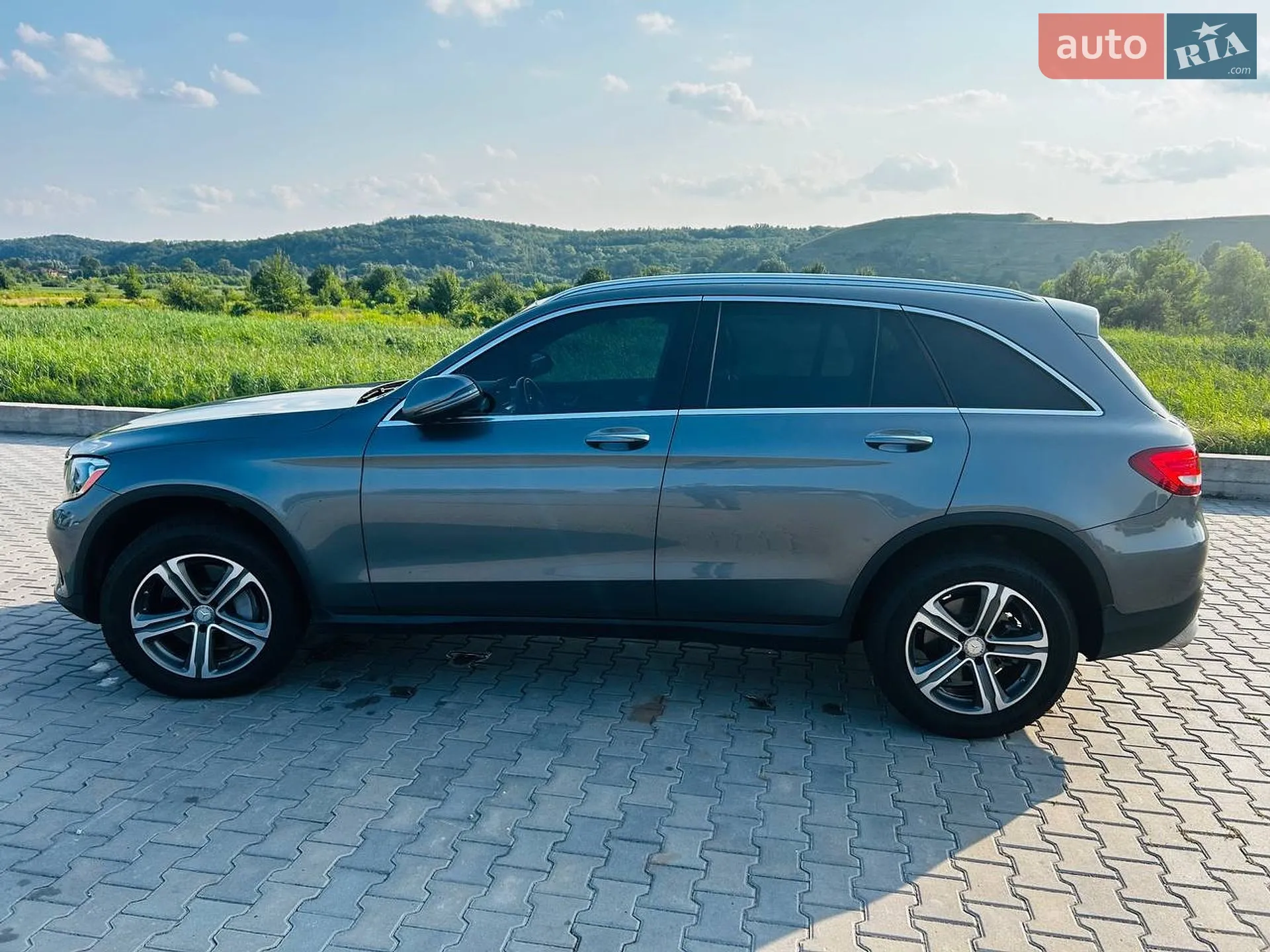2017 Mercedes-Benz GLC - мініатюра 3