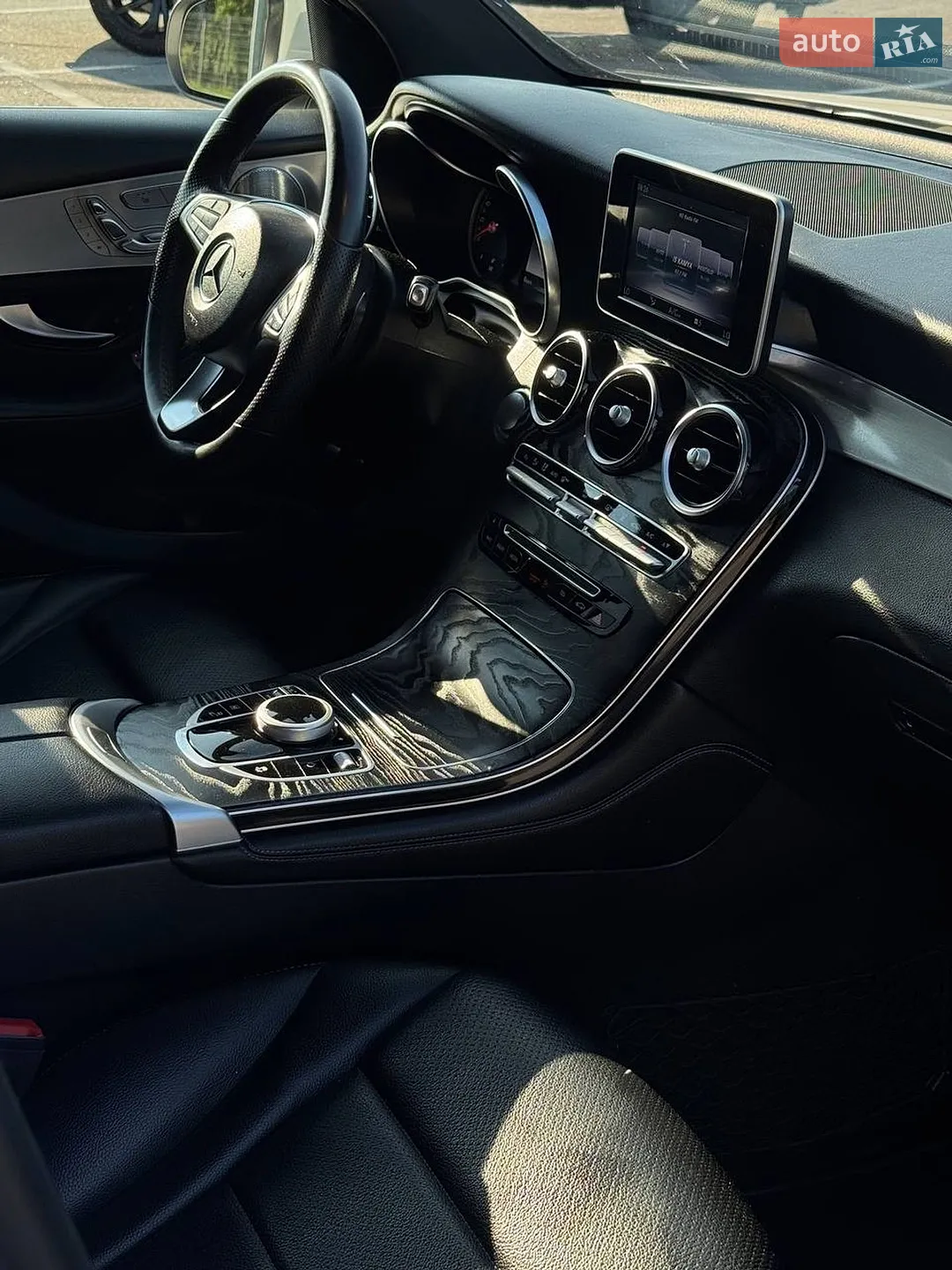 2019 Mercedes-Benz GLC - мініатюра 16