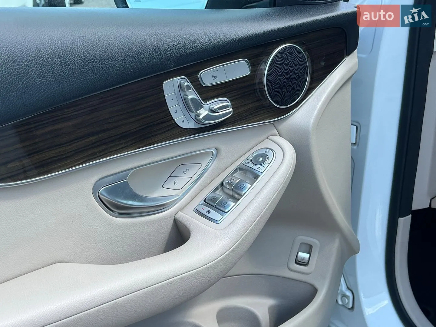 2021 Mercedes-Benz GLC - мініатюра 18